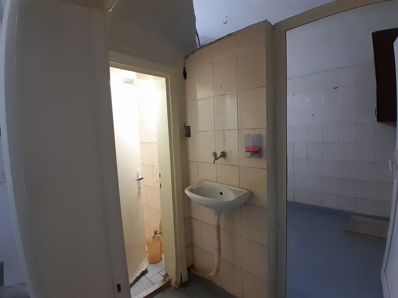 BAĞLARDA NURİYE ÇELEBİ ESER İLKOKULU YANI SATILIK 2+1 DAİRE