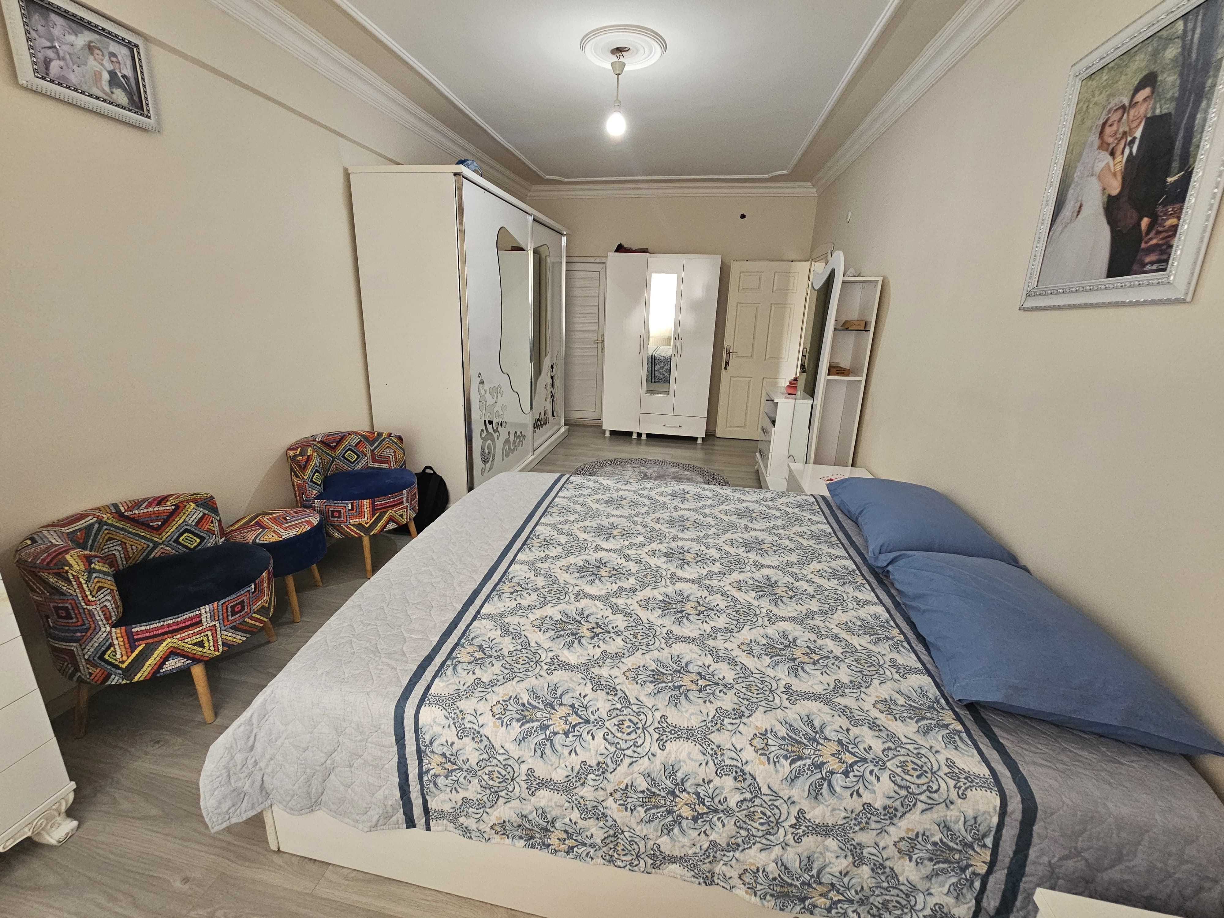 TEKEL KAVŞAĞI CİVARI FUL YAPILI ACİL SATILIK İLK GÜNDEN HASARSIZ 3+1 DAİRE!
