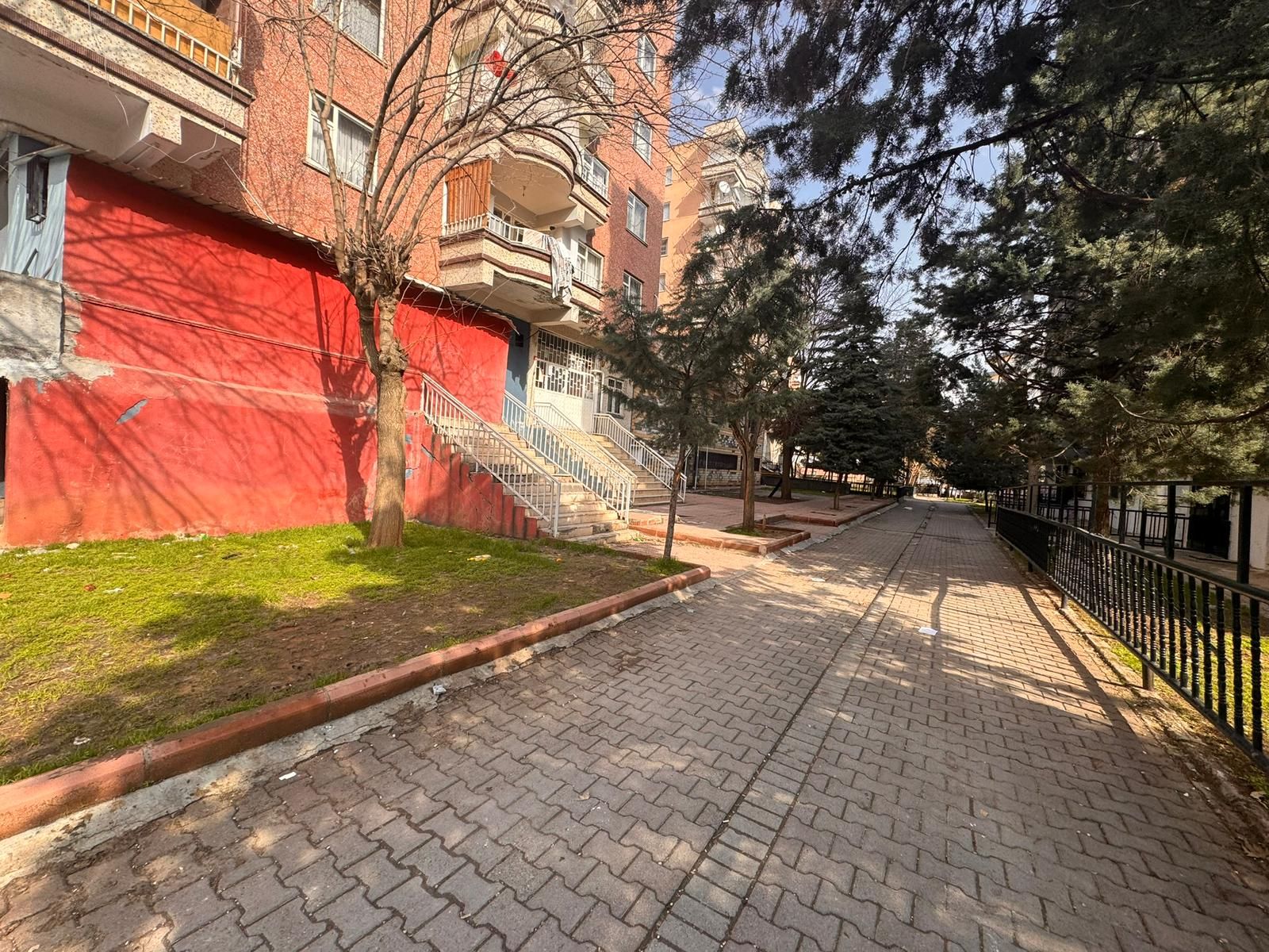 GAZİLER PAZARTESİ PAZARLI YAKIN 3+1 DAİRE