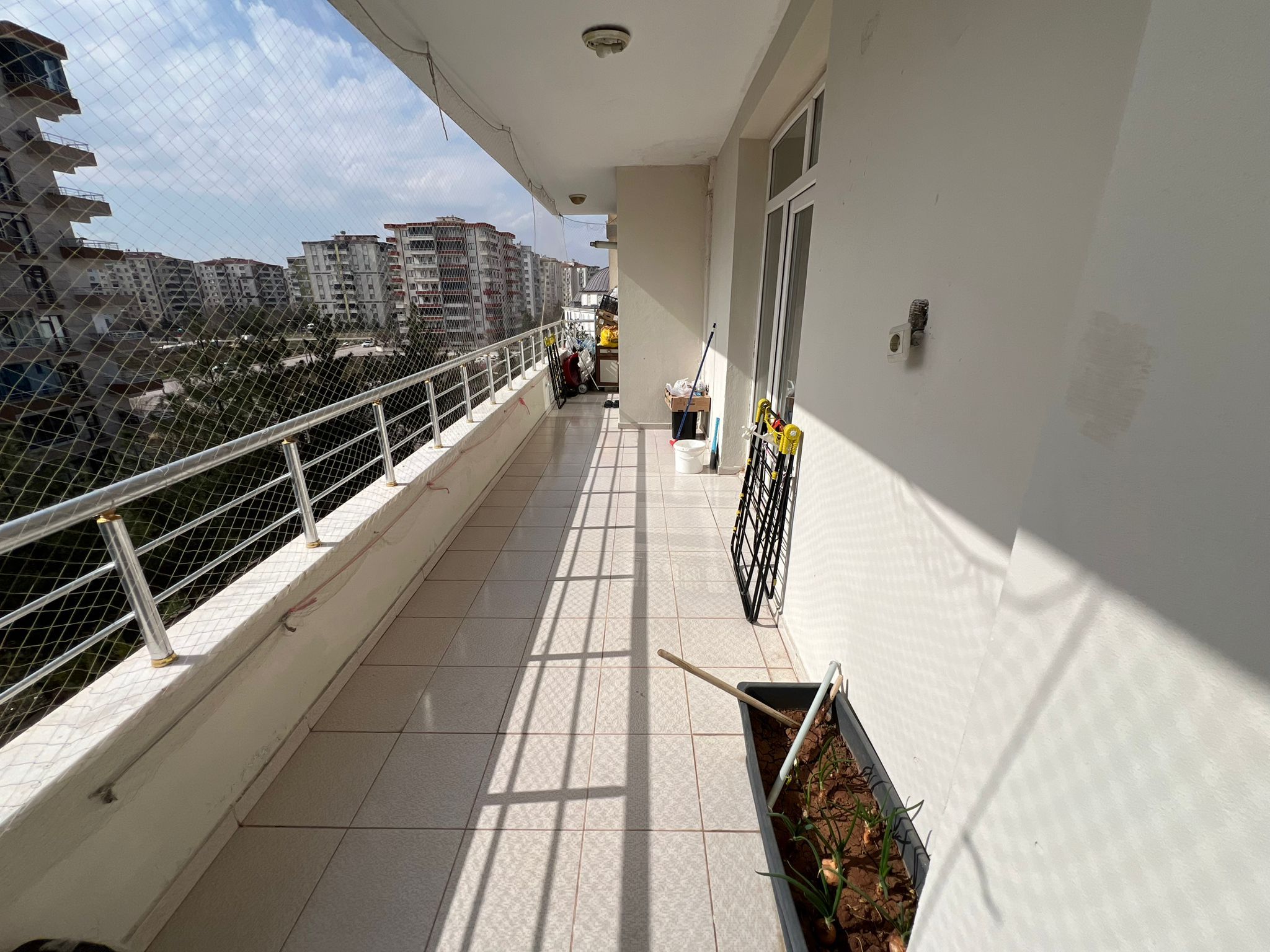 BAĞCILAR'DA 3+1 SATILIK DAİRE