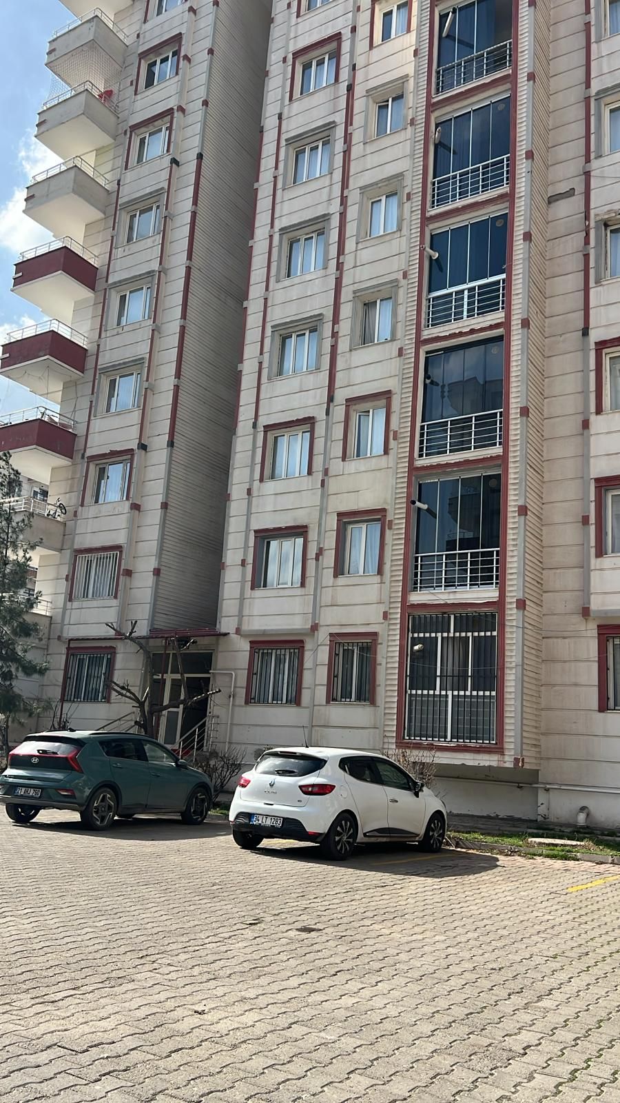 BAĞCILAR'DA 3+1 SATILIK DAİRE