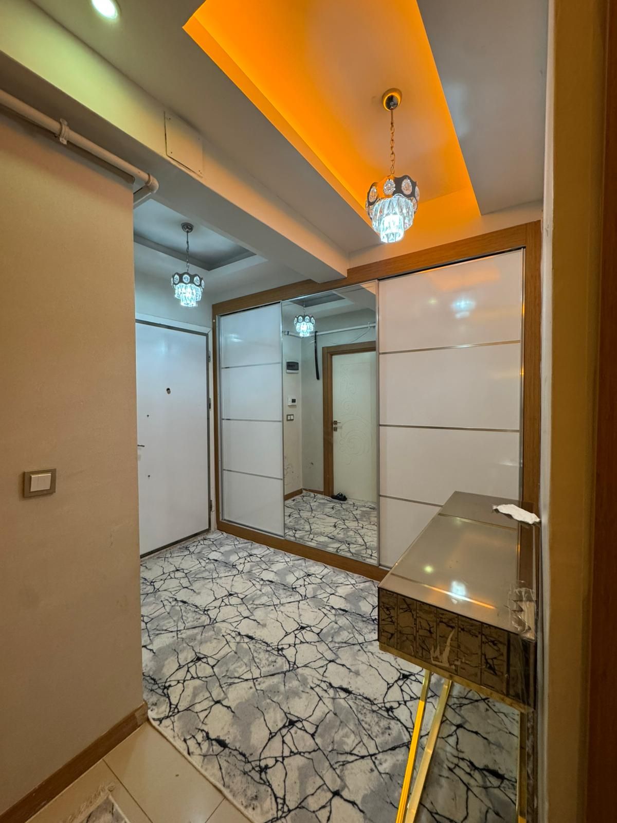KAYAPINAR LUNA PARK ARKASINDA 4+1 LÜKS DAİREMİZ SATILIKTIR