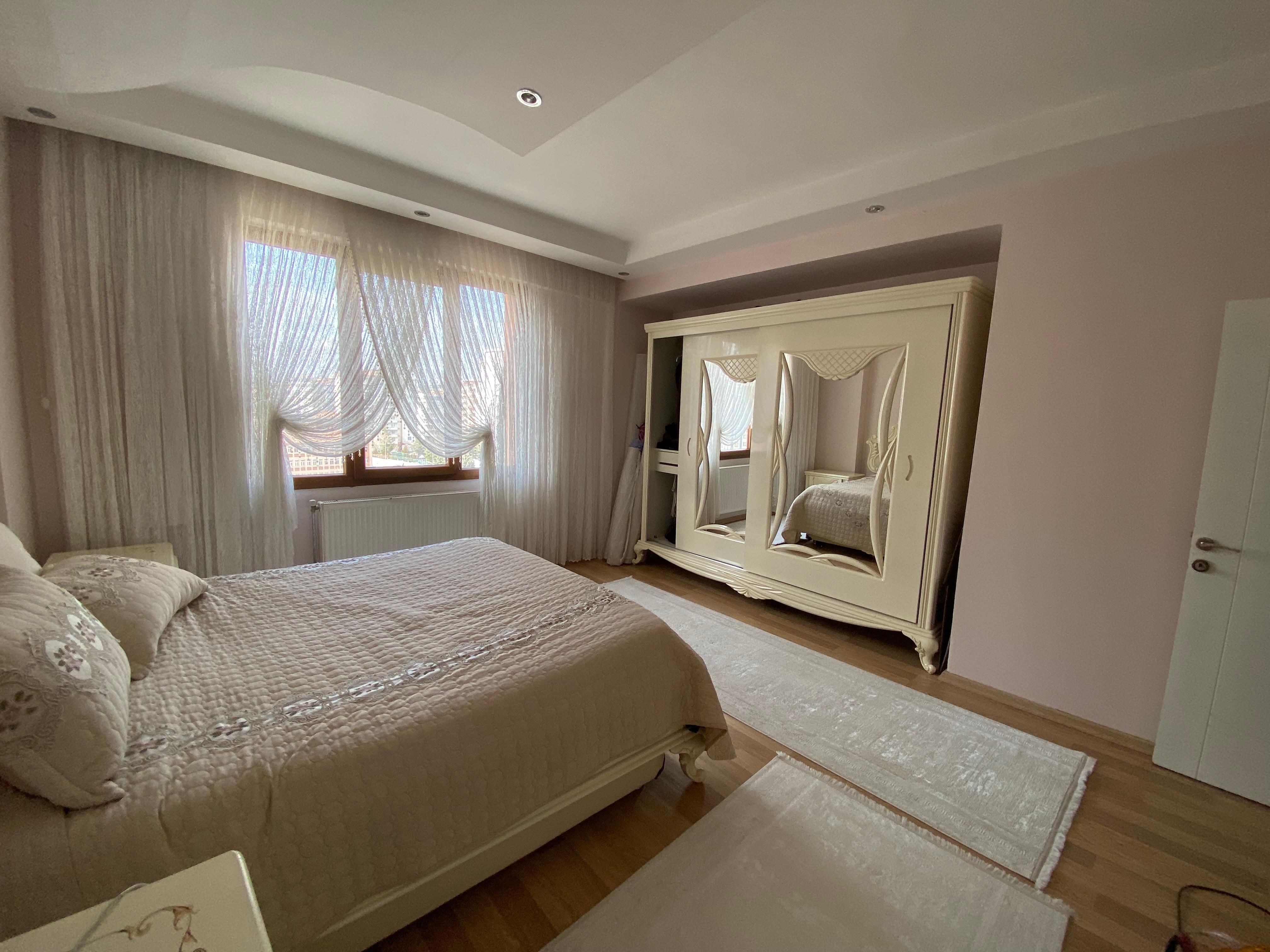 URFA YOLU MEMORİAL ARKASI 4+1 SATILIK DAİRE