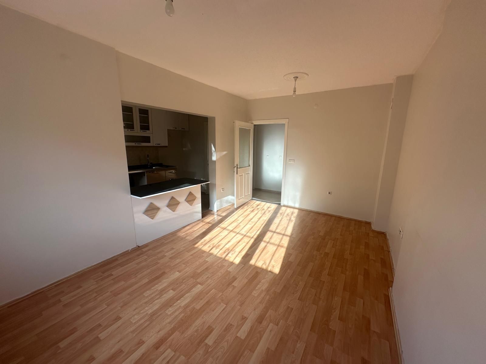 ÜÇKULAR KADOİL PETROL KARŞISI ACİL SATILIK 2+1 DAİRE!!