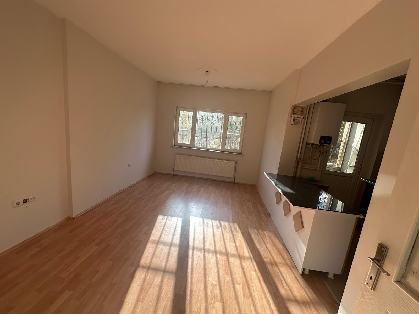 ÜÇKULAR KADOİL PETROL KARŞISI ACİL SATILIK 2+1 DAİRE!!
