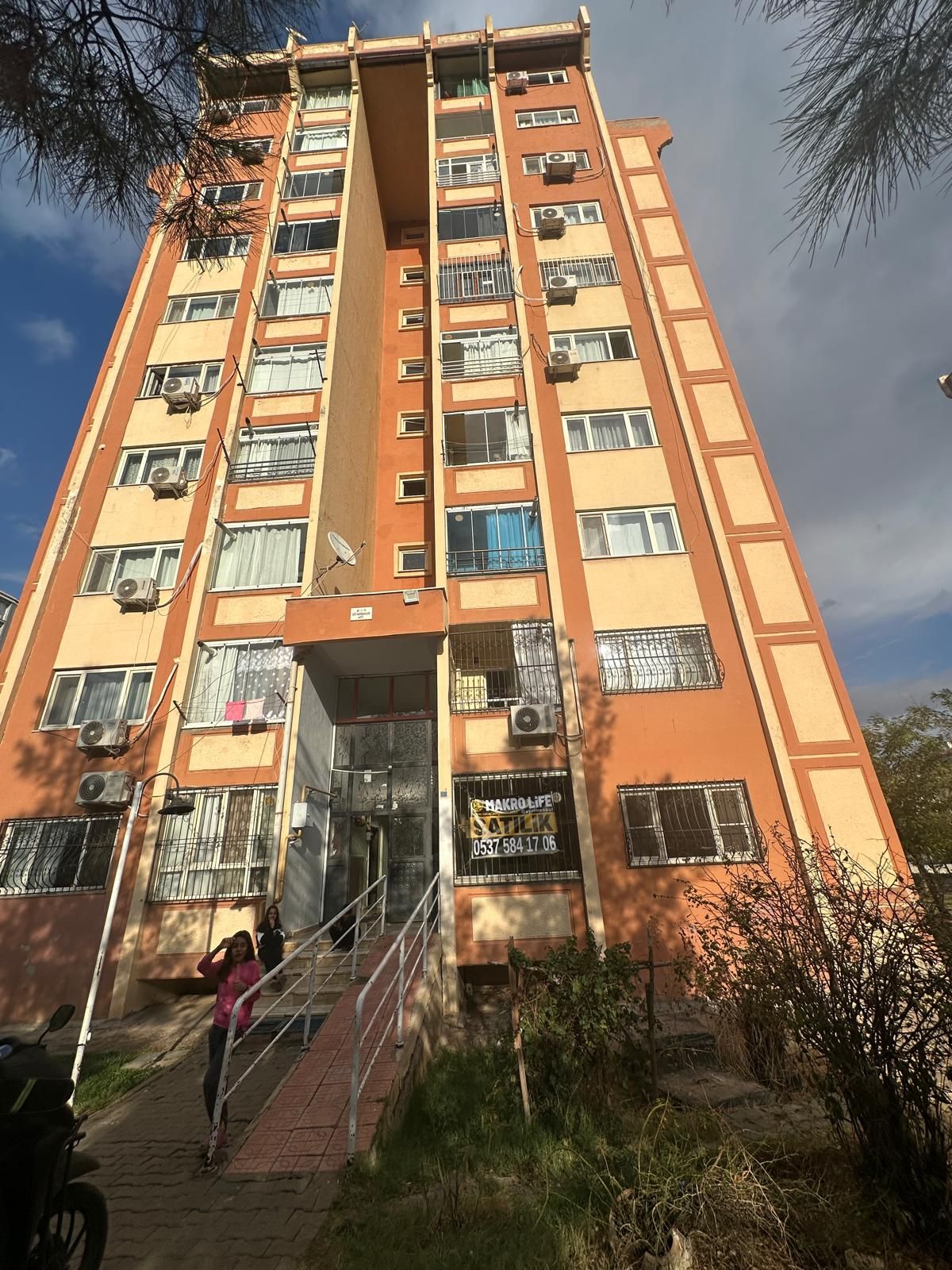 ÜÇKULAR KADOİL PETROL KARŞISI ACİL SATILIK 2+1 DAİRE!!