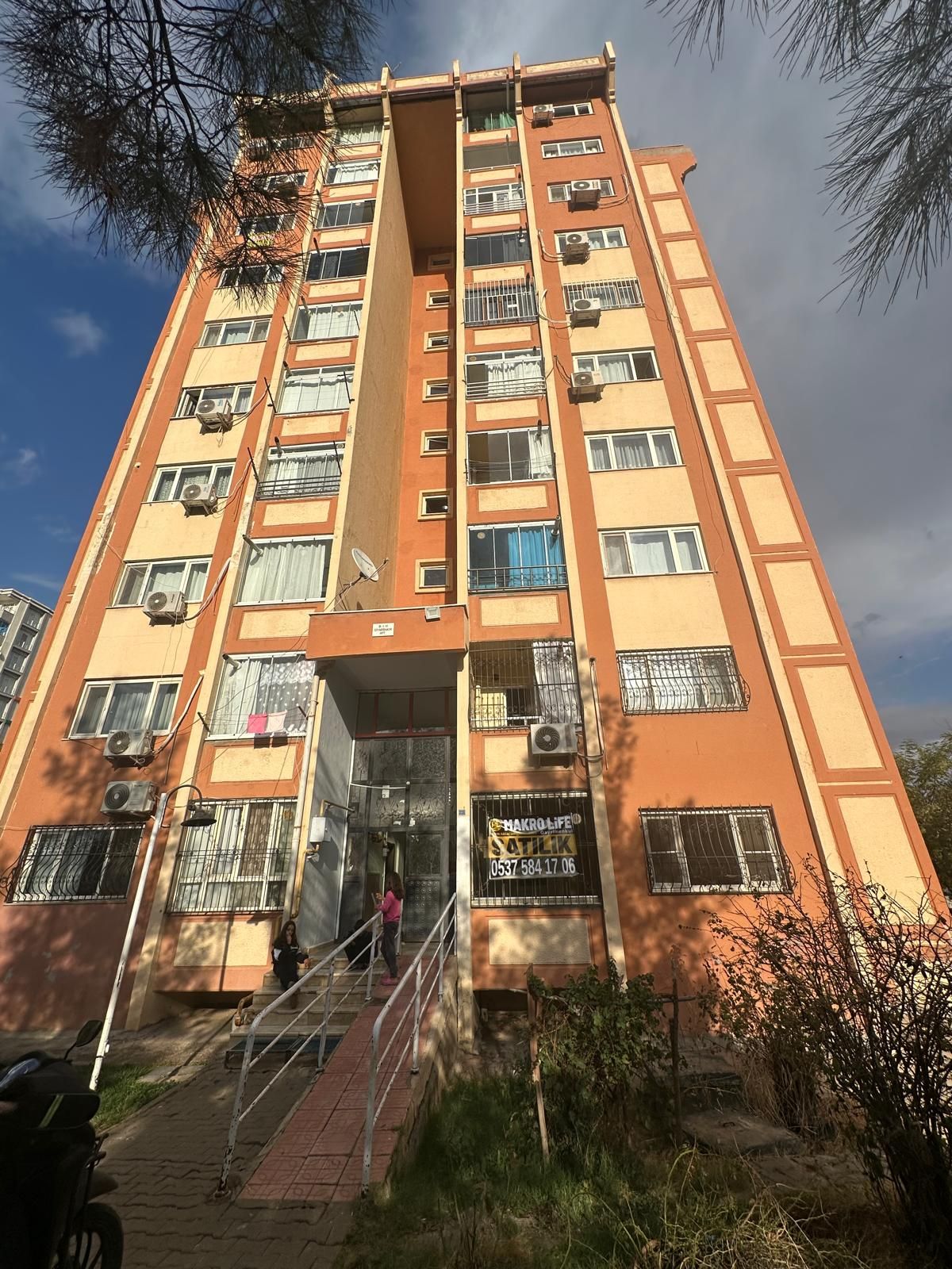 ÜÇKULAR KADOİL PETROL KARŞISI ACİL SATILIK 2+1 DAİRE!!