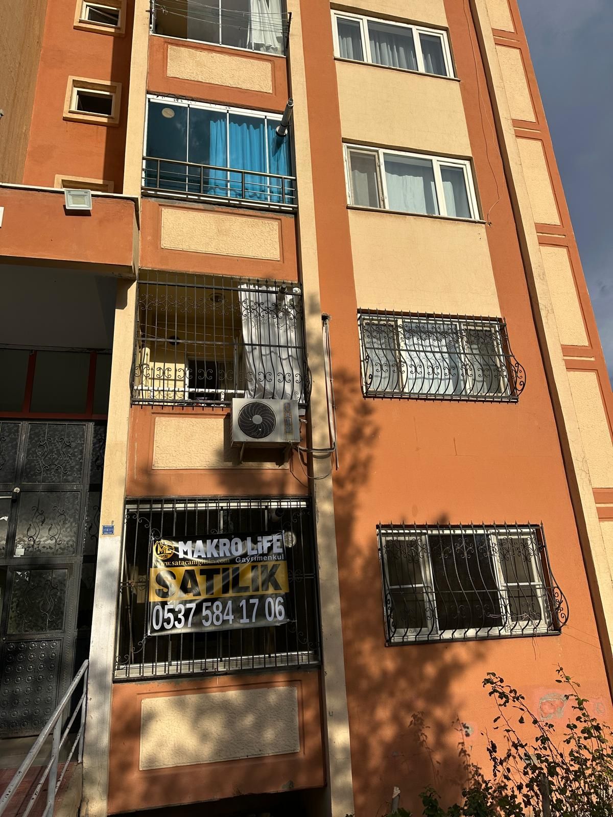 ÜÇKULAR KADOİL PETROL KARŞISI ACİL SATILIK 2+1 DAİRE!!