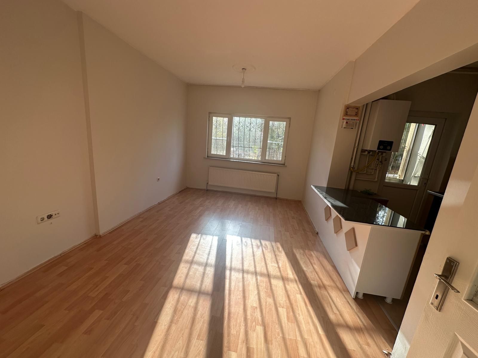 ÜÇKULAR KADOİL PETROL KARŞISI ACİL SATILIK 2+1 DAİRE!!