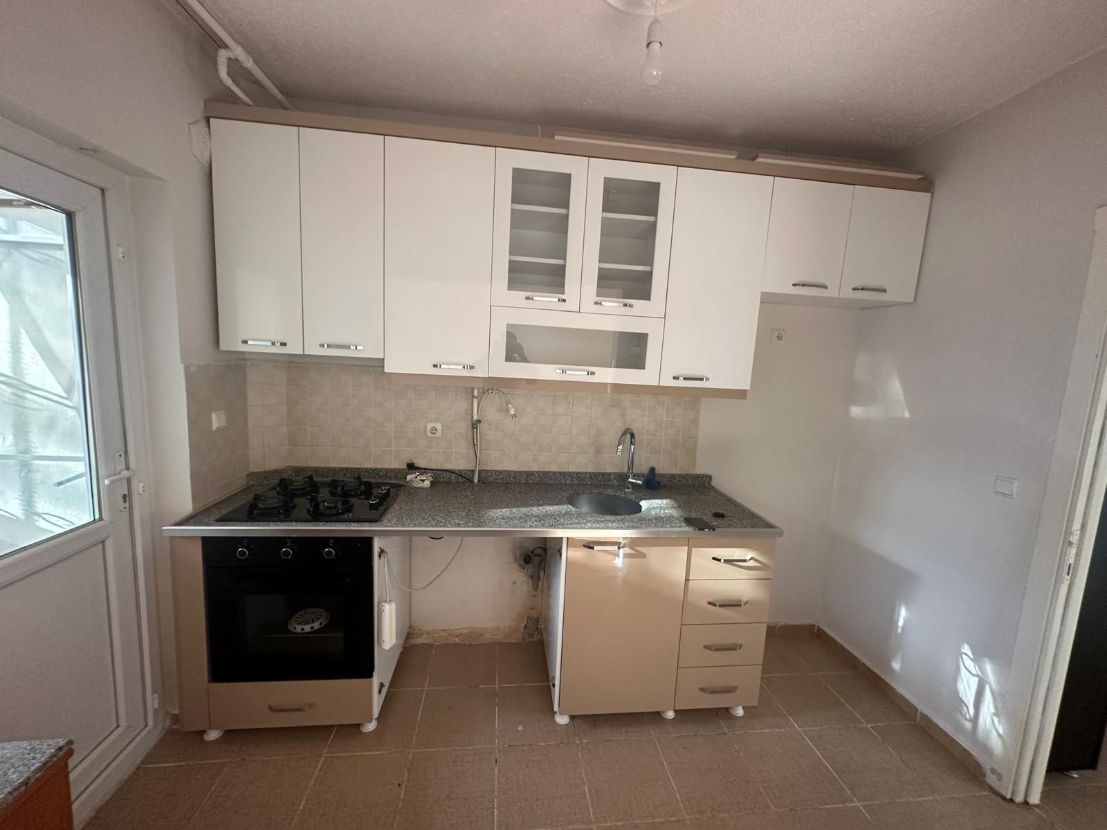 ÜÇKULAR KADOİL PETROL KARŞISI ACİL SATILIK 2+1 DAİRE!!
