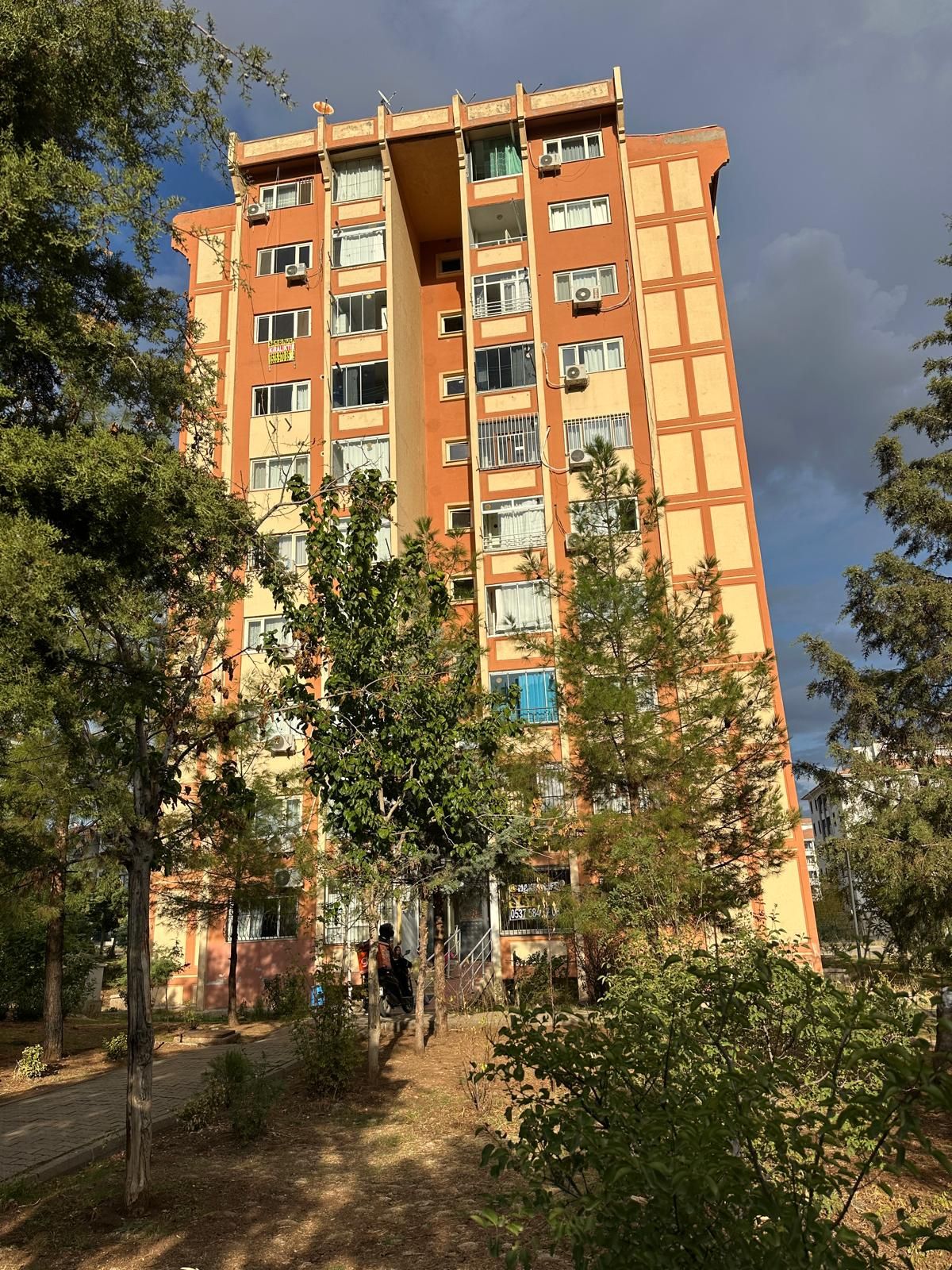 ÜÇKULAR KADOİL PETROL KARŞISI ACİL SATILIK 2+1 DAİRE!!