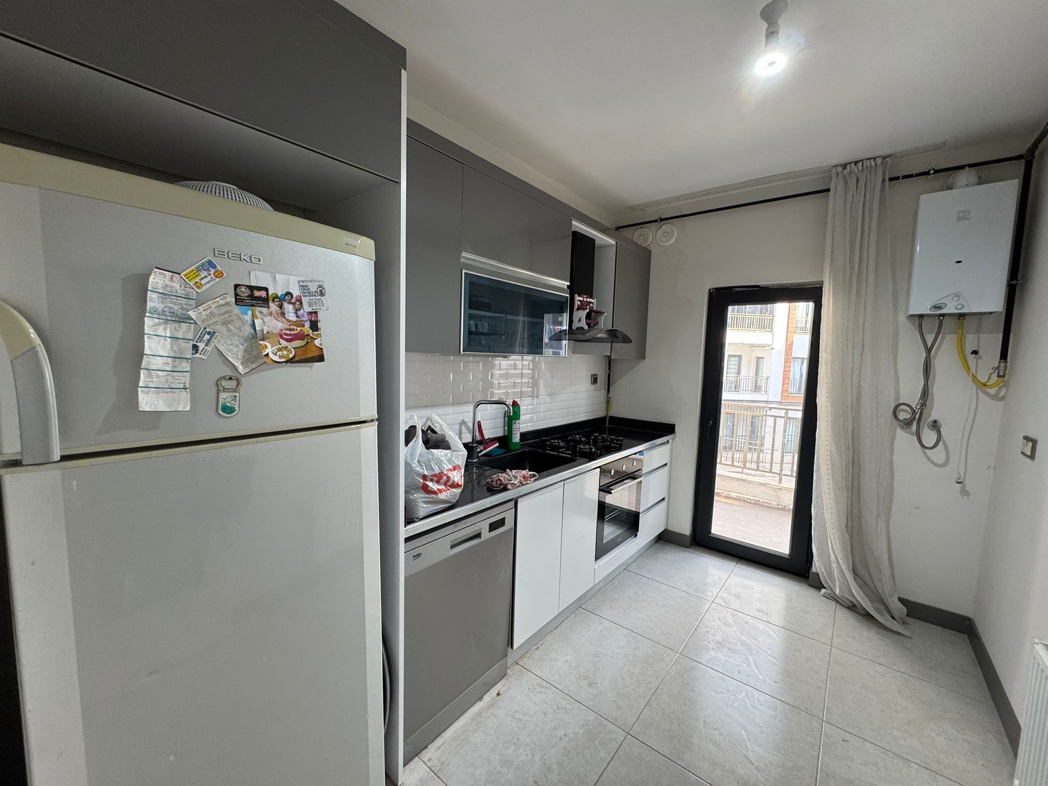 YENİ CEZAEVİ KARŞISI 635 KONUTLARINDA EN GÜZEL BLOKTA TAPU HAZIR KREDIYE UYGUN 2+1 !!!