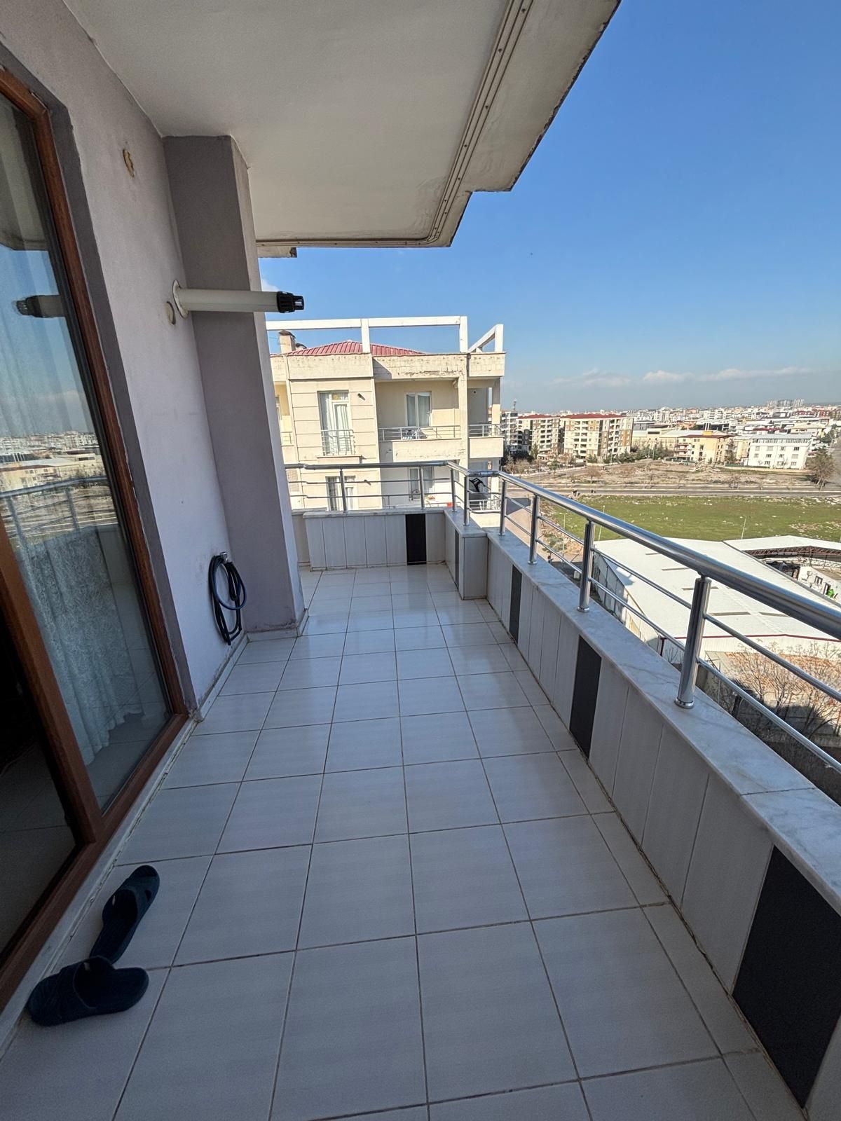 BAĞCILAR GÖKKUŞAĞI DÜĞÜN SALONU KARŞISI SATILIK 3+1 DAİRE