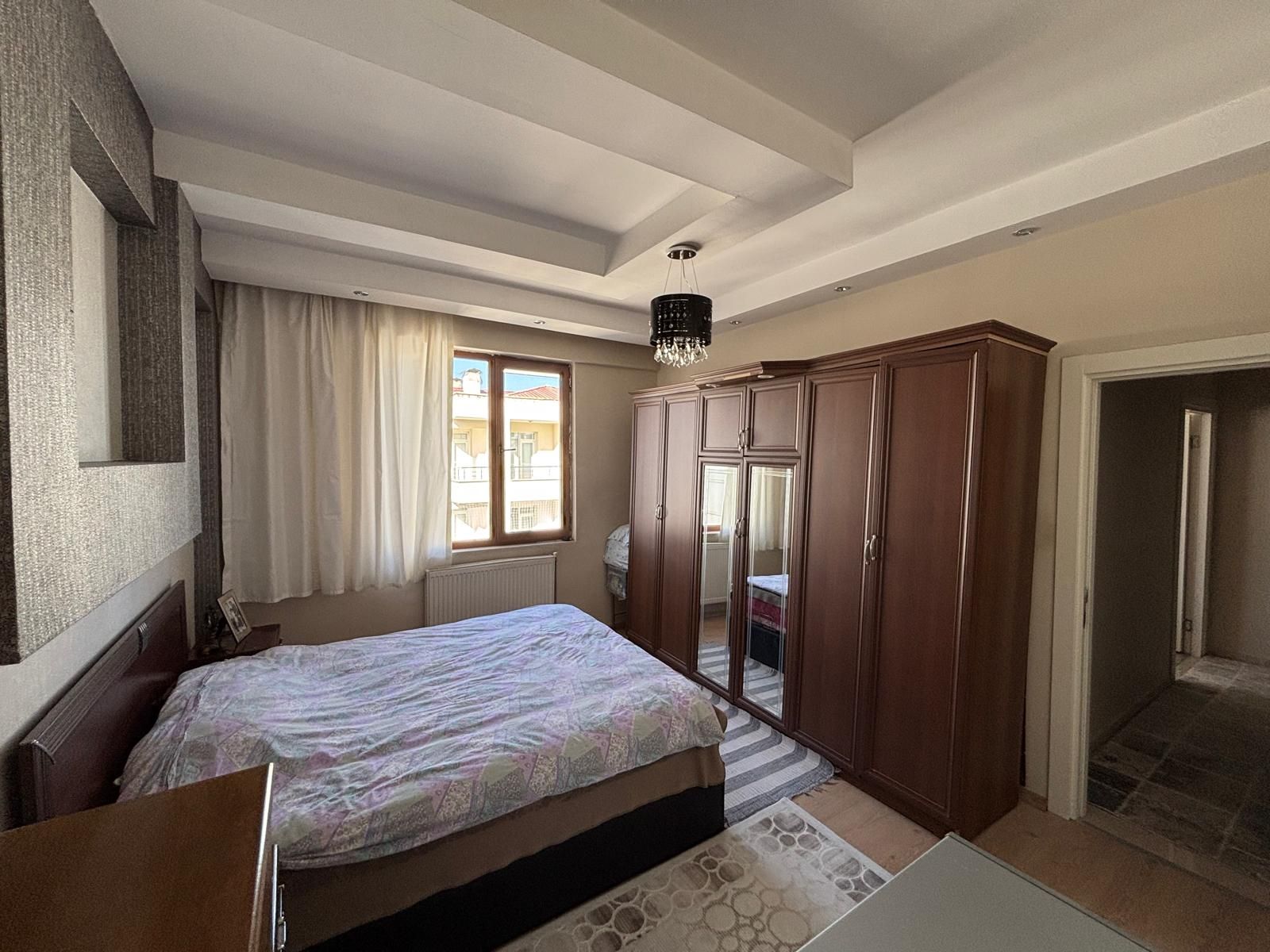 BAĞCILAR GÖKKUŞAĞI DÜĞÜN SALONU KARŞISI SATILIK 3+1 DAİRE