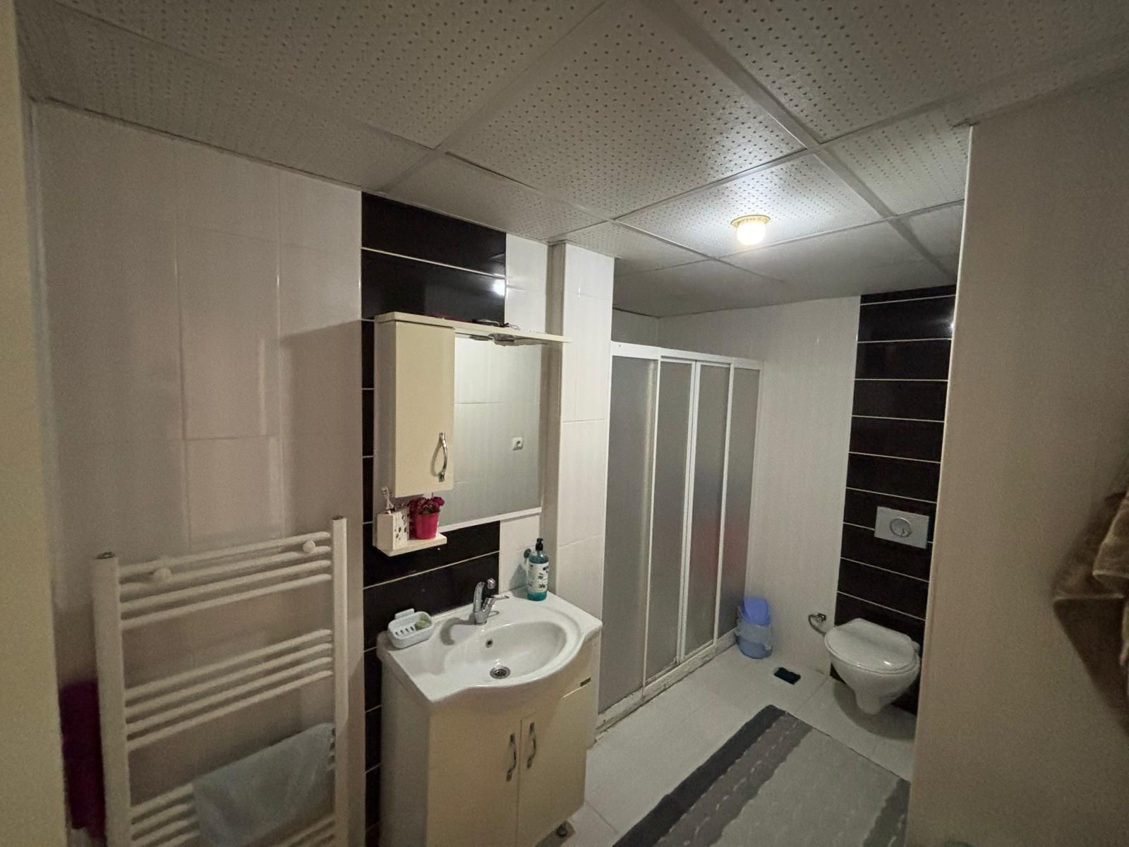 BAĞCILAR GÖKKUŞAĞI DÜĞÜN SALONU KARŞISI SATILIK 3+1 DAİRE