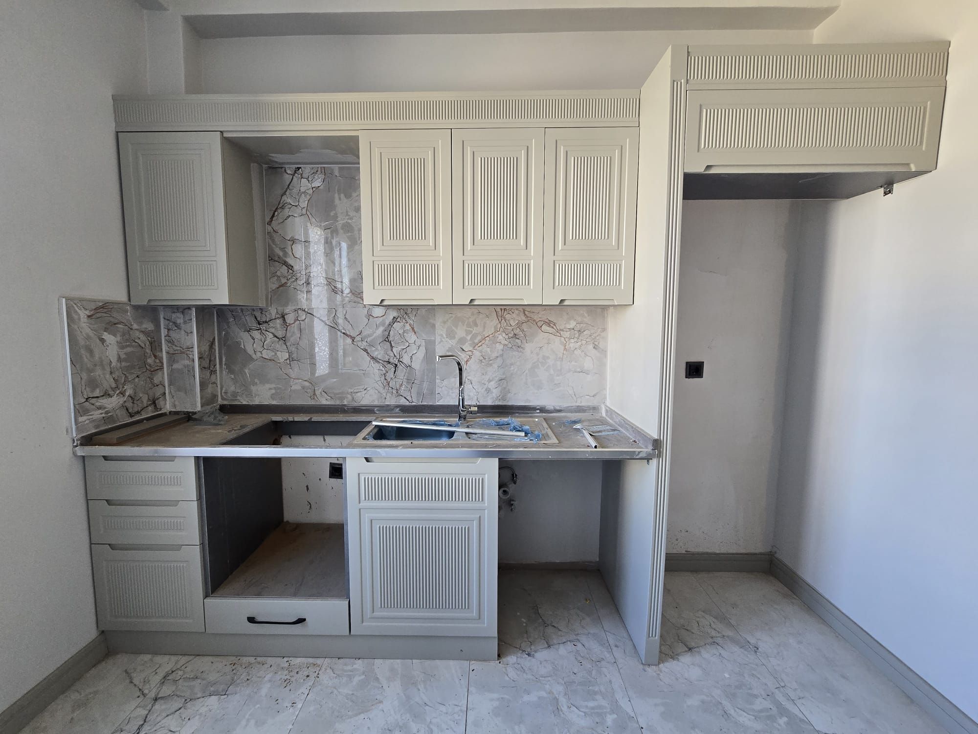 YENİŞEHİR DÖNÜMLÜ MAHALLESİNDE 2+1 LÜKS DAİRE