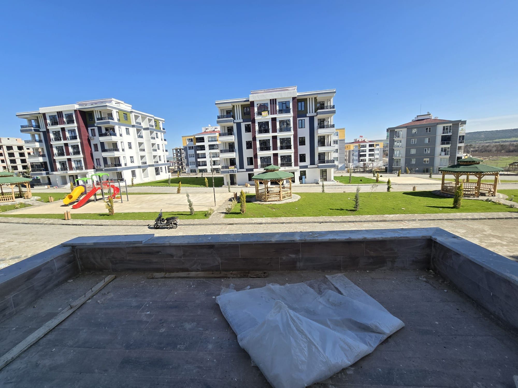 YENİŞEHİR DÖNÜMLÜ MAHALLESİNDE 2+1 LÜKS DAİRE