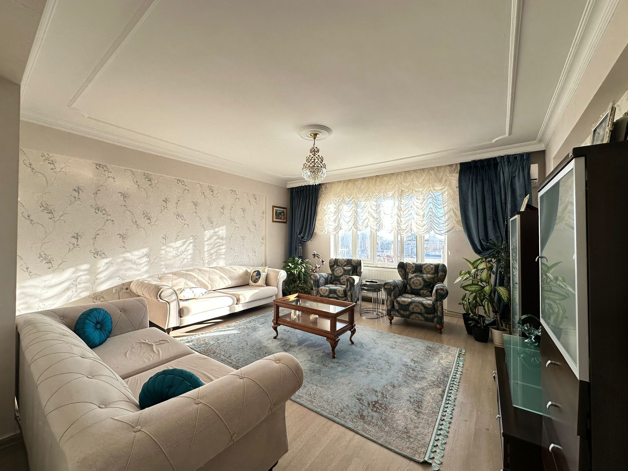 KAYAPINAR DİCLEKENTTE MERKEZ CADDE ÜSTÜNDE 4+1 LÜKS DAİRE