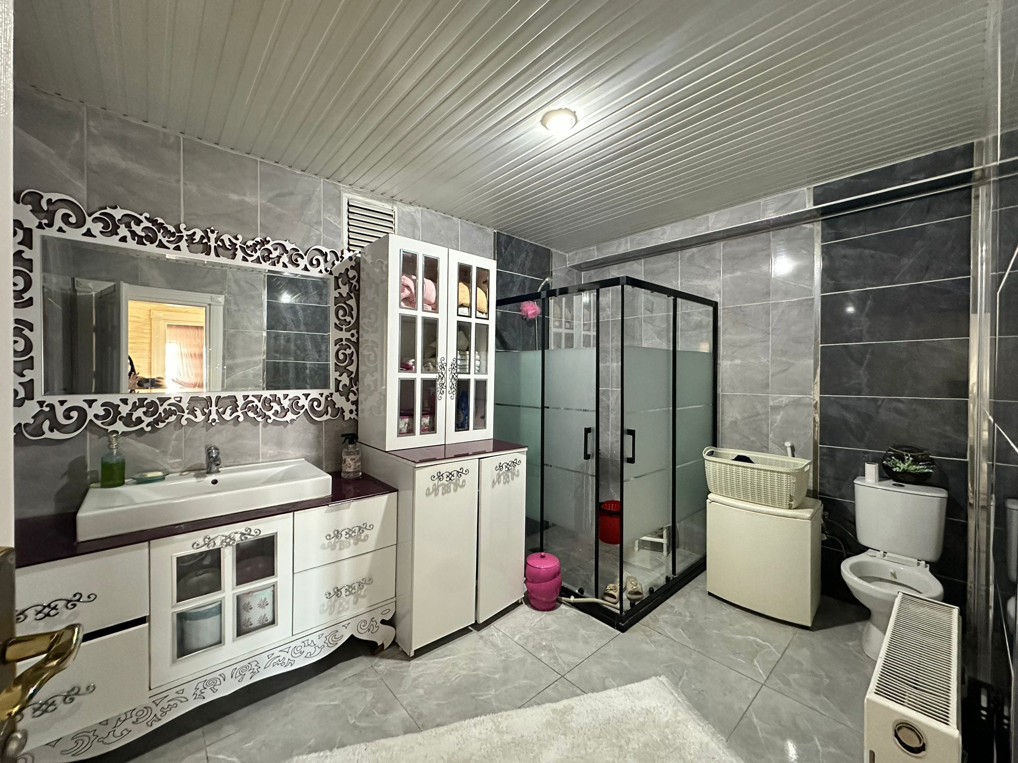KAYAPINAR DİCLEKENTTE MERKEZ CADDE ÜSTÜNDE 4+1 LÜKS DAİRE