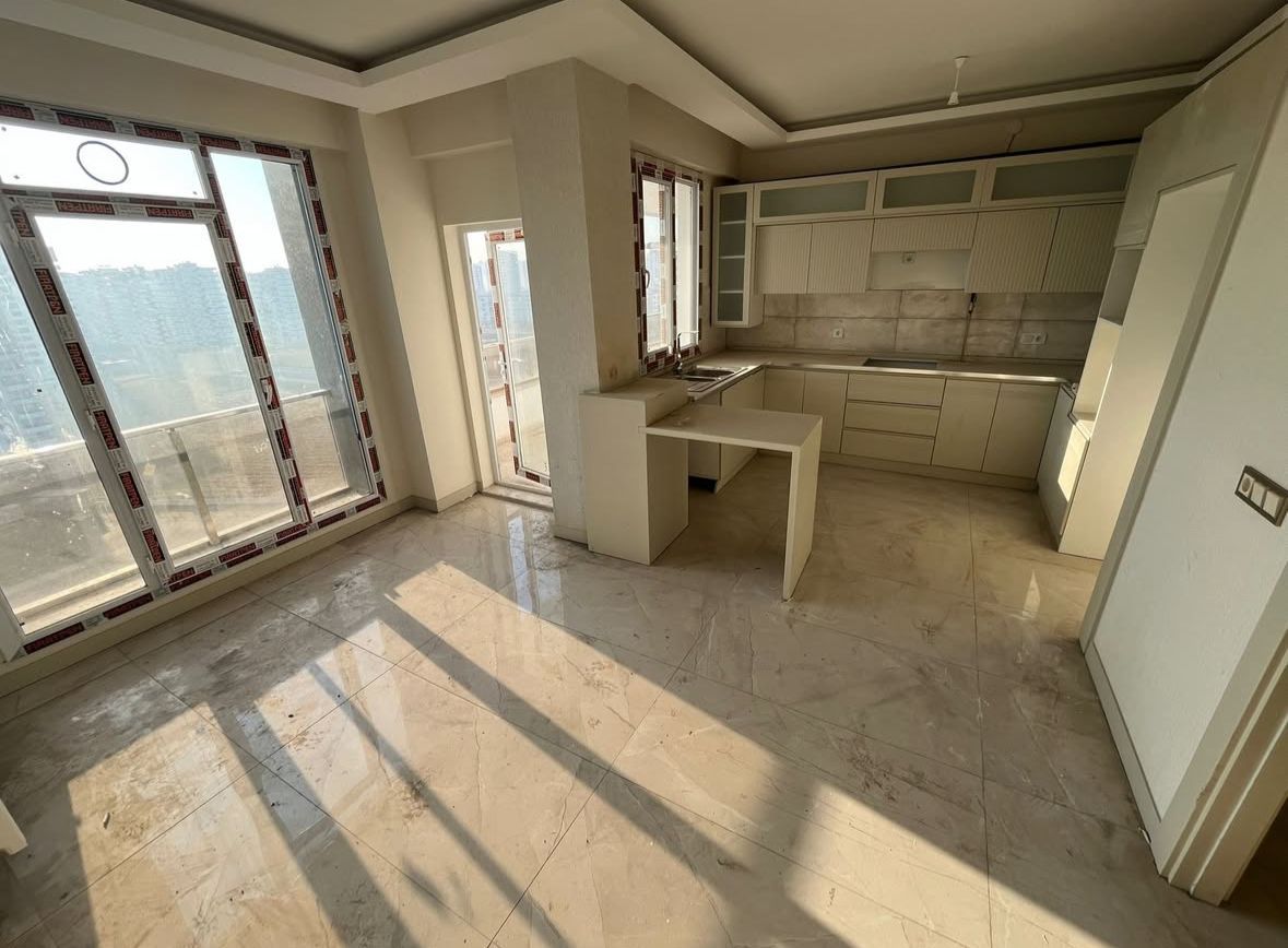 ARAŞTIRMA HASTANESI CİVARI YOL ÜSTÜ 3.5+1 LÜKS DAİRE