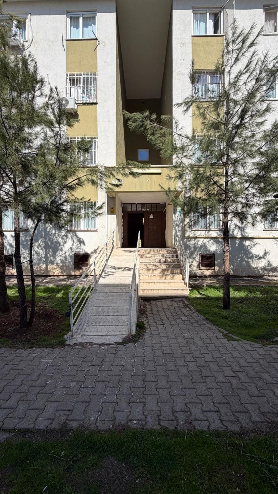 WİNSTON AVM YE YAKIN SOSYAL KONUTLARDA 2+1 SATILIK DAİRE