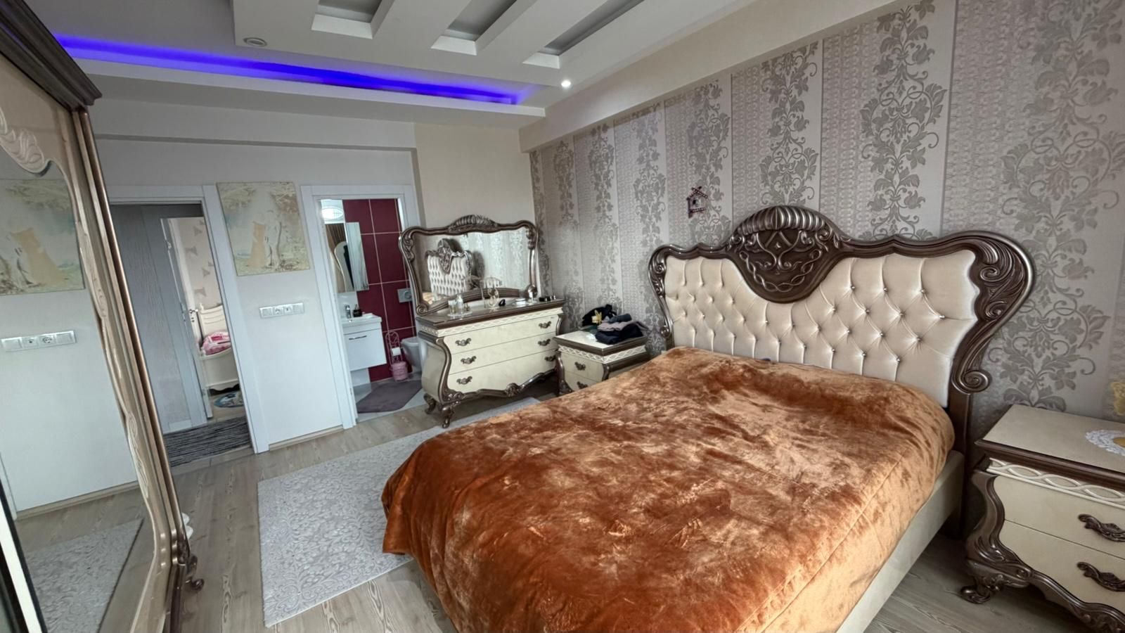 TEMA PARK CIVARINDA 4+1 SATILIK HAVUZLU LÜX DAİRE