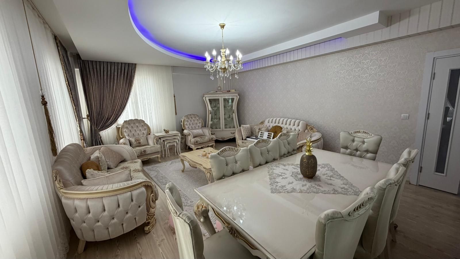 TEMA PARK CIVARINDA 4+1 SATILIK HAVUZLU LÜX DAİRE
