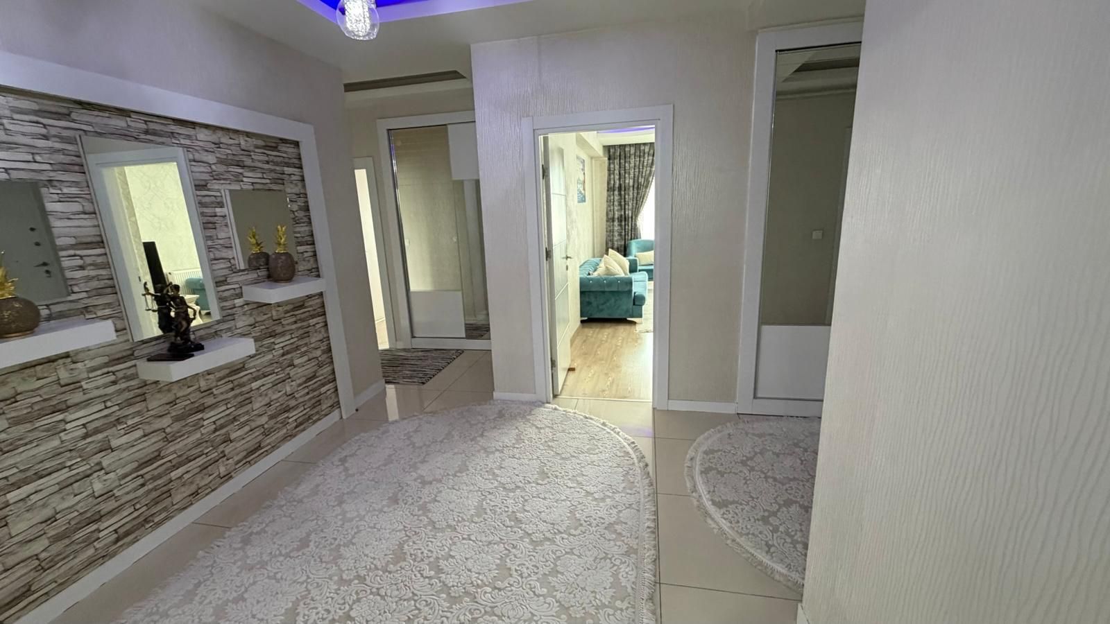 TEMA PARK CIVARINDA 4+1 SATILIK HAVUZLU LÜX DAİRE