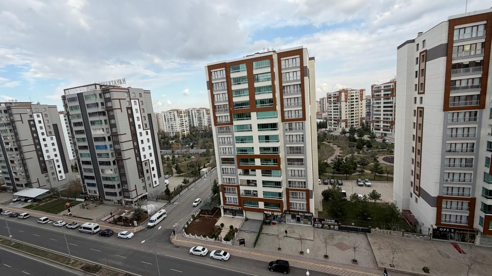 TEMA PARK CIVARINDA 4+1 SATILIK HAVUZLU LÜX DAİRE