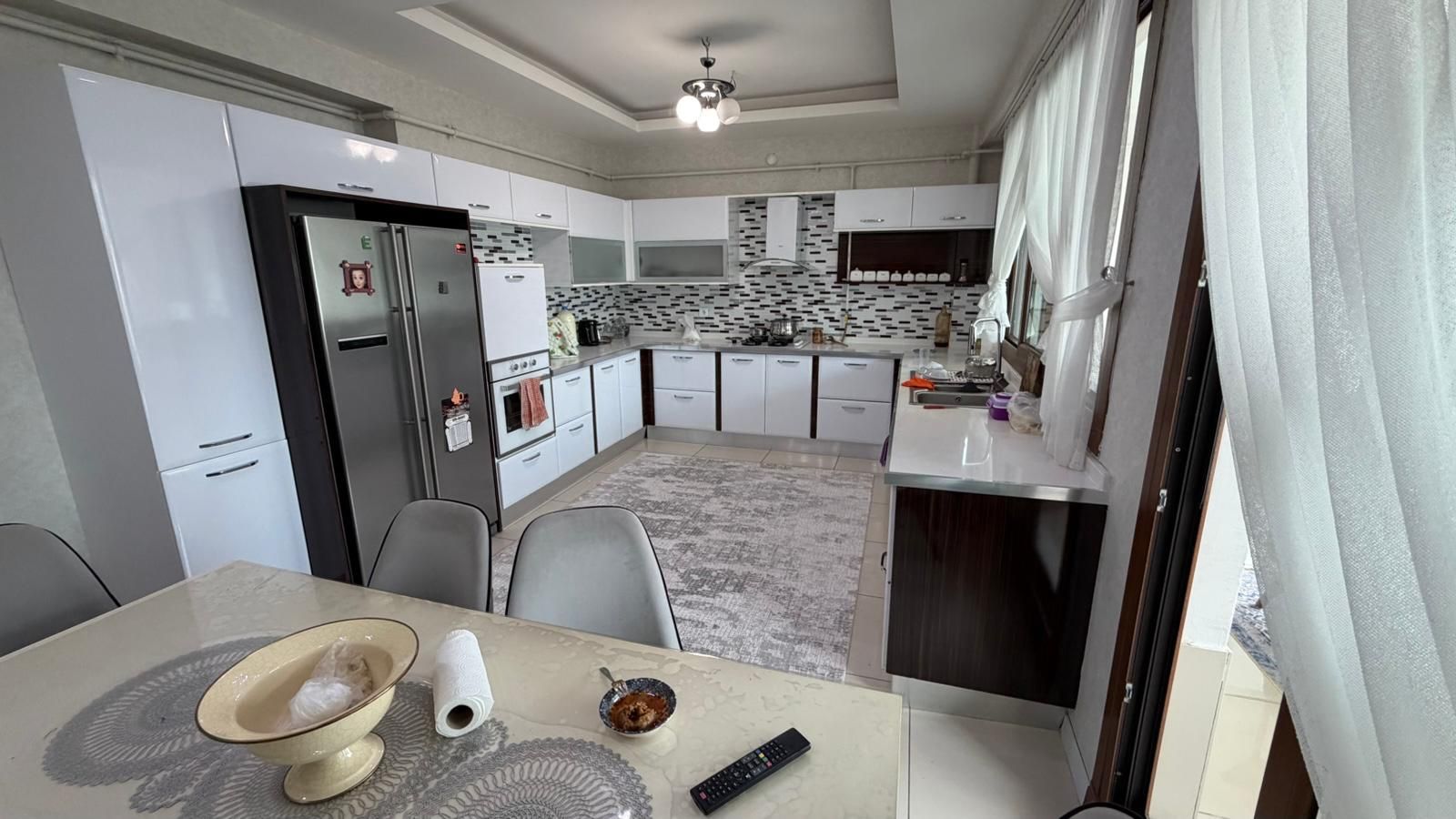 TEMA PARK CIVARINDA 4+1 SATILIK HAVUZLU LÜX DAİRE
