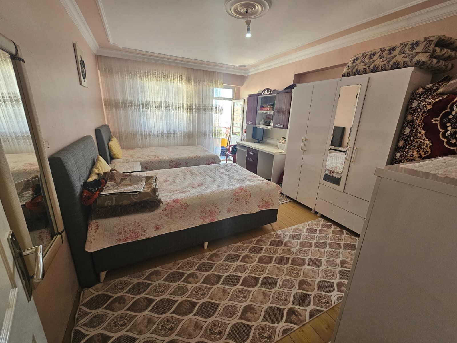 DİCLEKENTİN CAMİİ CİVARI ACİL SATILIK FIRSAT ARA KAT DAİRE