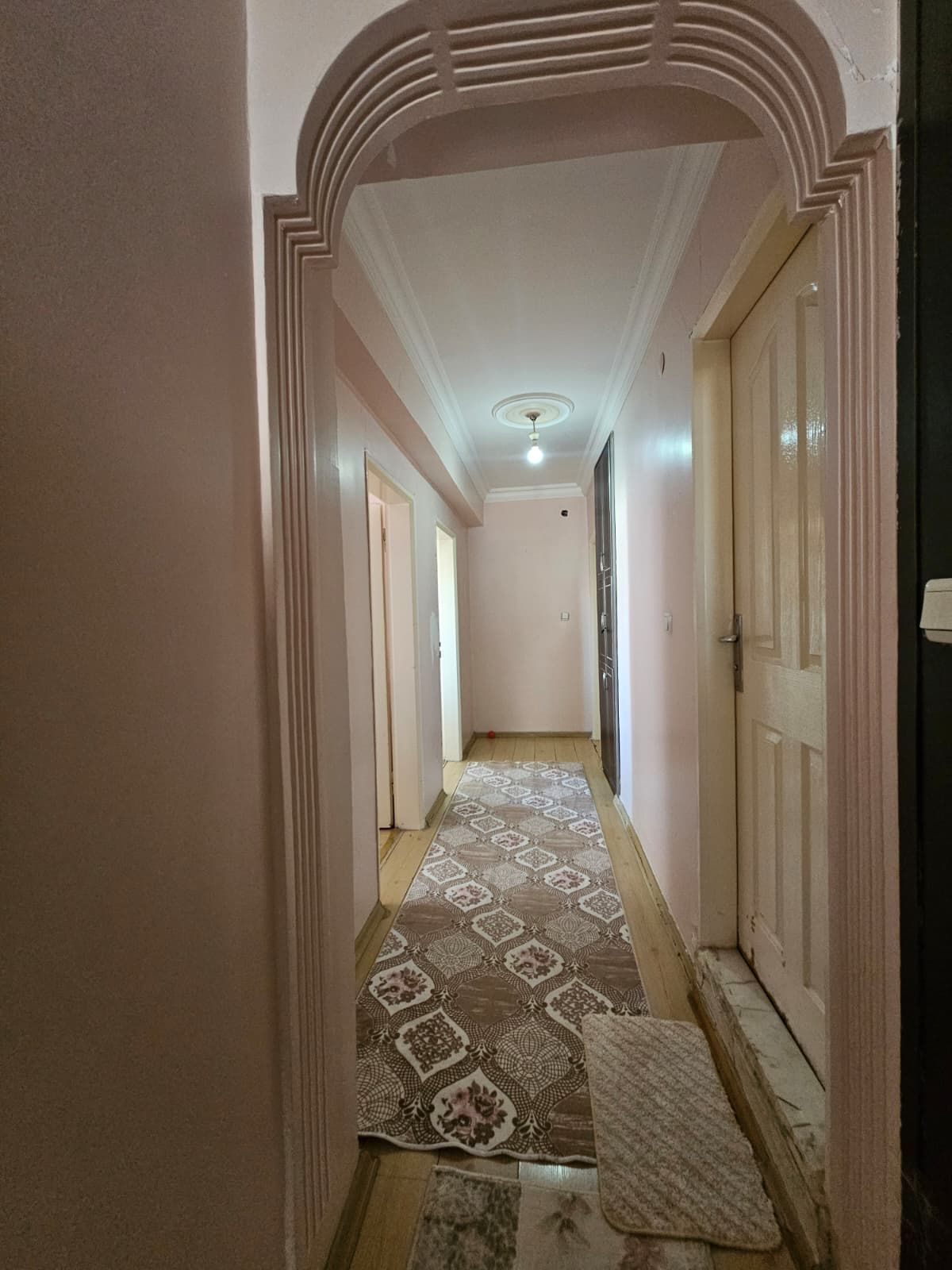 DİCLEKENTİN CAMİİ CİVARI ACİL SATILIK FIRSAT ARA KAT DAİRE