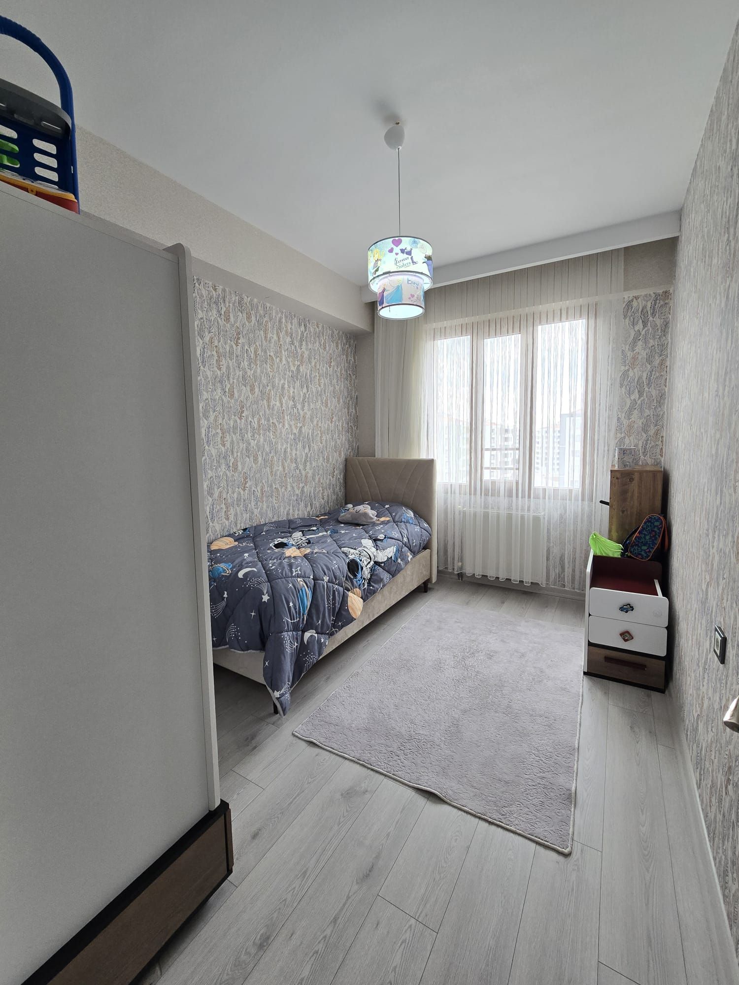HAVA ALANI KAVŞAĞINA YÜRÜME MESAFESİNDE 3+1 FULL MASRAFLI SATILIK DAİRE