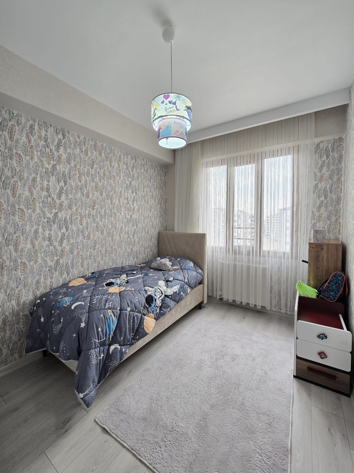 HAVA ALANI KAVŞAĞINA YÜRÜME MESAFESİNDE 3+1 FULL MASRAFLI SATILIK DAİRE