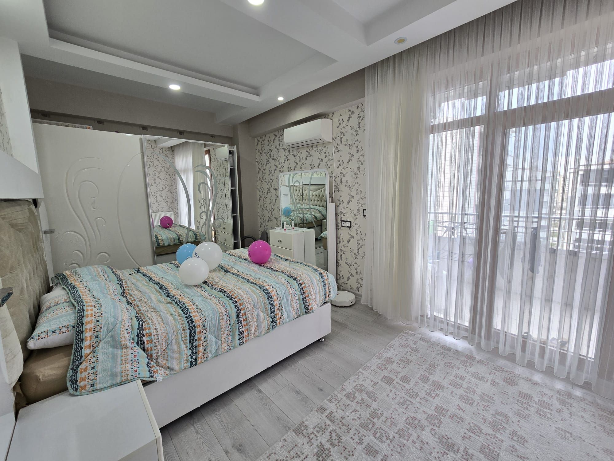 HAVA ALANI KAVŞAĞINA YÜRÜME MESAFESİNDE 3+1 FULL MASRAFLI SATILIK DAİRE