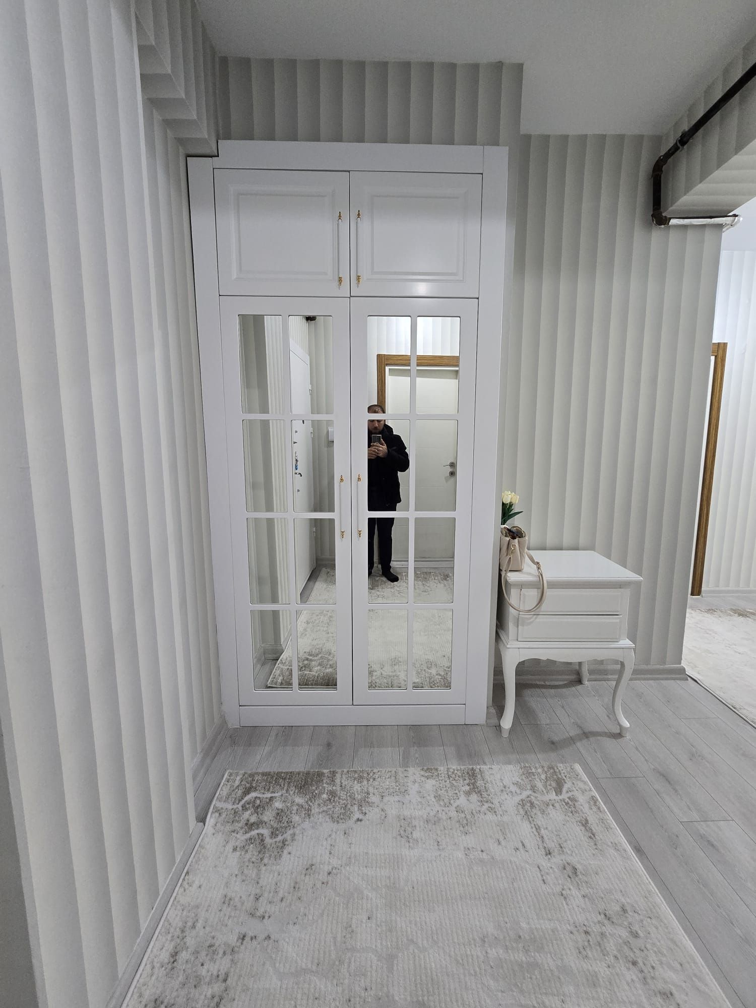 HAVA ALANI KAVŞAĞINA YÜRÜME MESAFESİNDE 3+1 FULL MASRAFLI SATILIK DAİRE