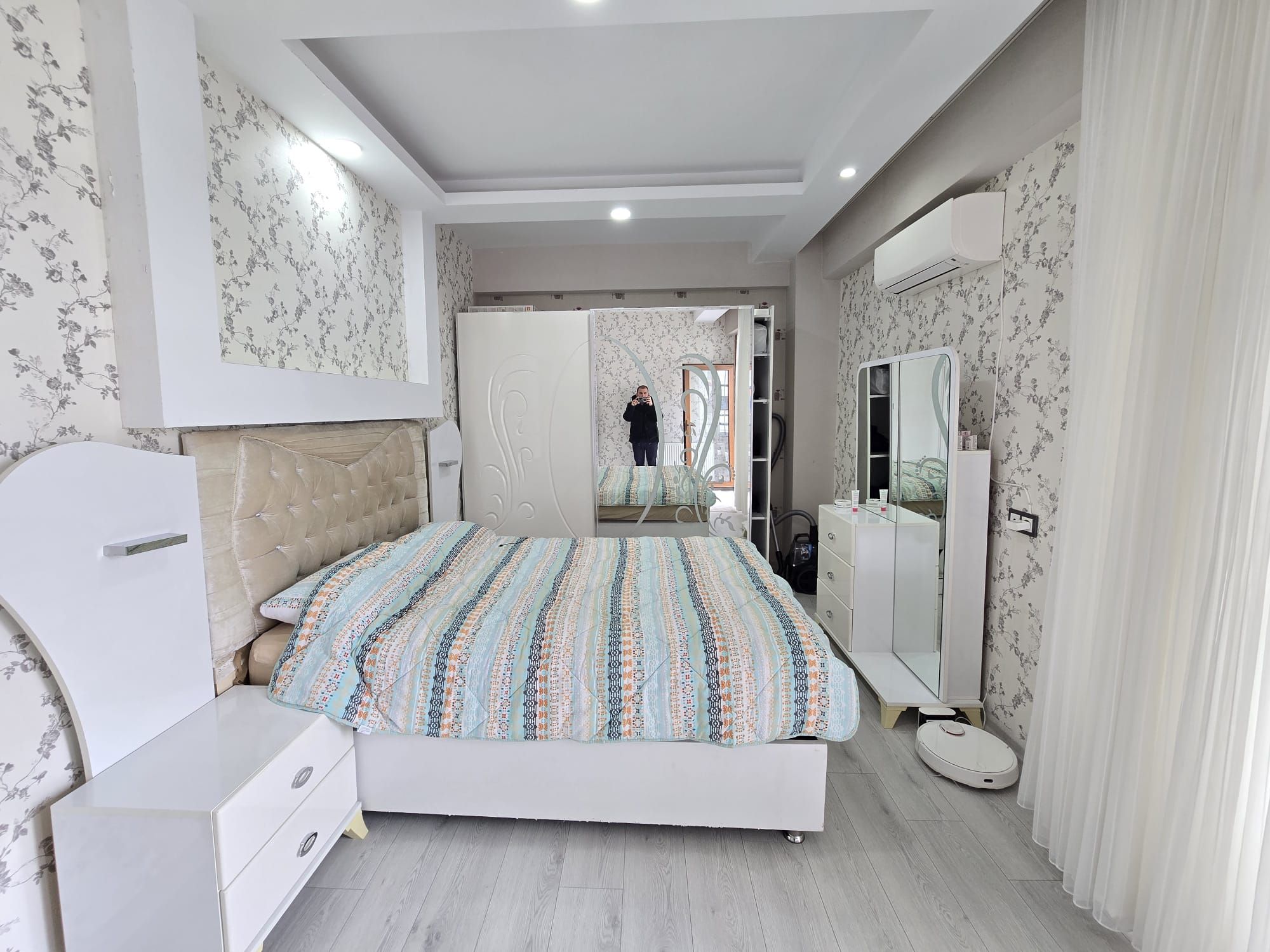 HAVA ALANI KAVŞAĞINA YÜRÜME MESAFESİNDE 3+1 FULL MASRAFLI SATILIK DAİRE