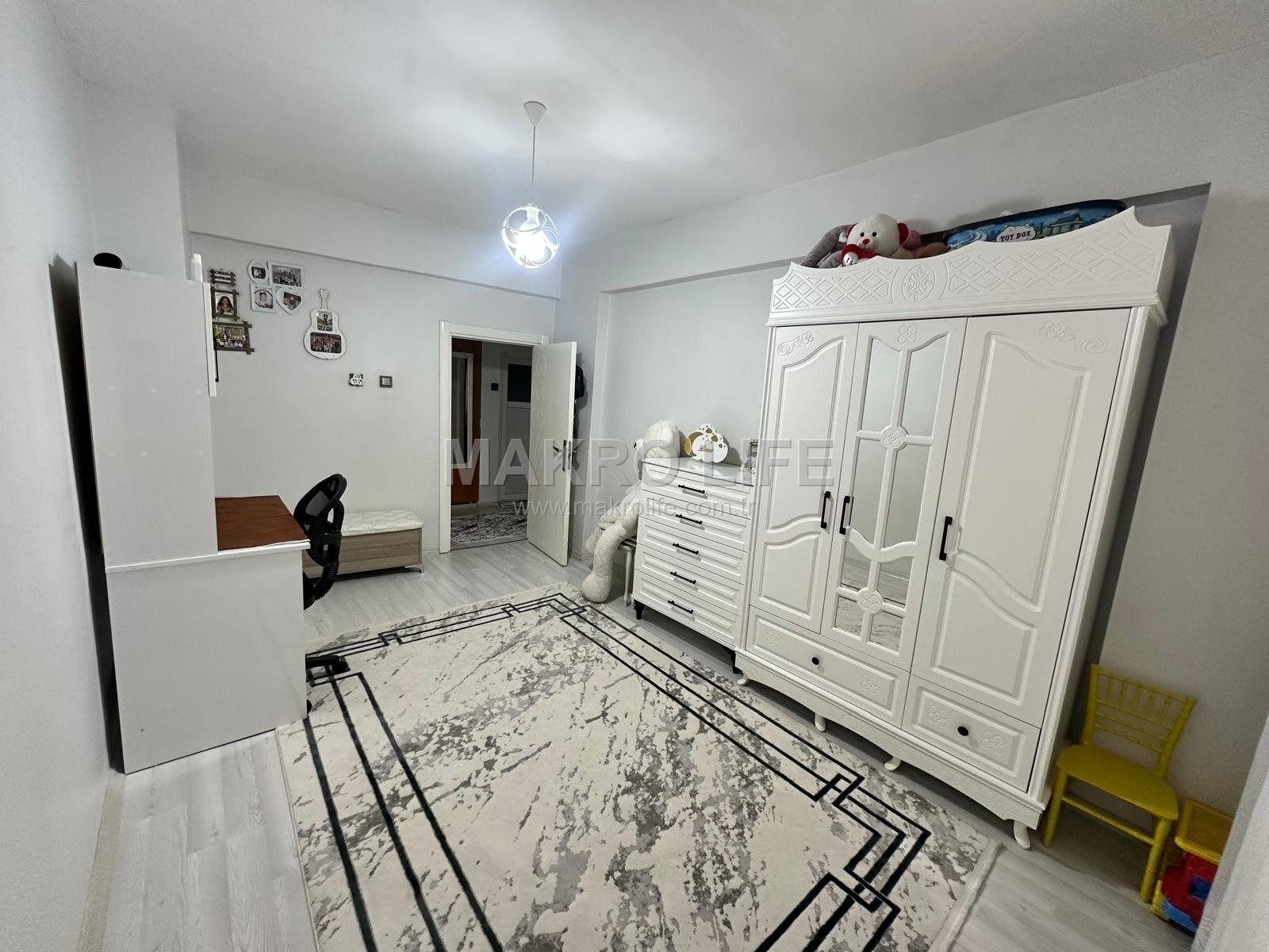 HATBOYU CADDE ÜSTÜNDE FULL YAPILI ACİL 2+1 SATILIK DAİRE