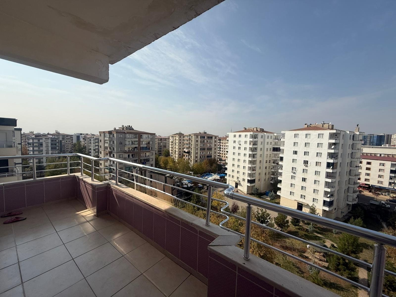 SATILIK BAĞCILAR AVEA CADDESİNDE 3+1 EKSTRALI DAİRE