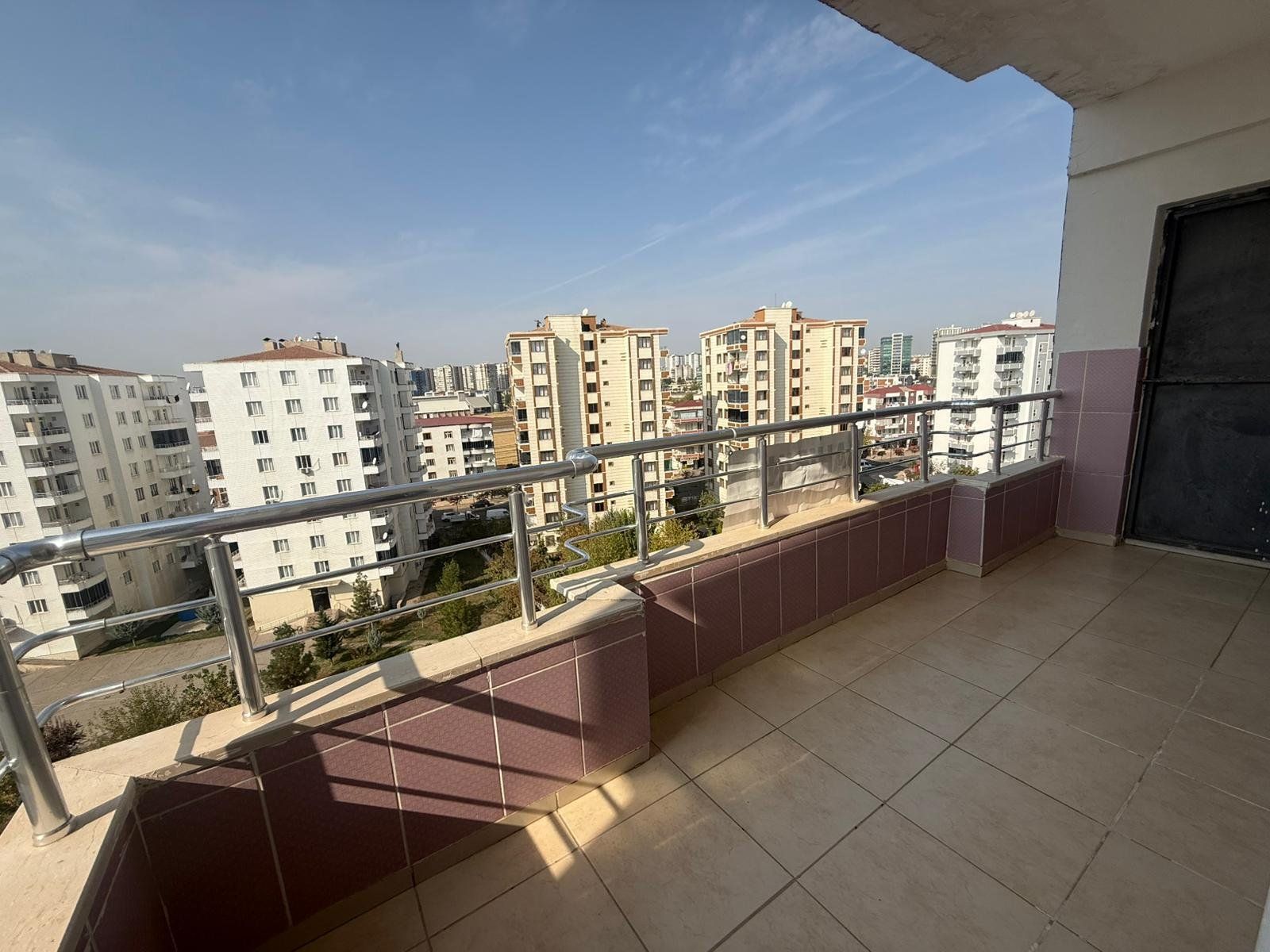 SATILIK BAĞCILAR AVEA CADDESİNDE 3+1 EKSTRALI DAİRE