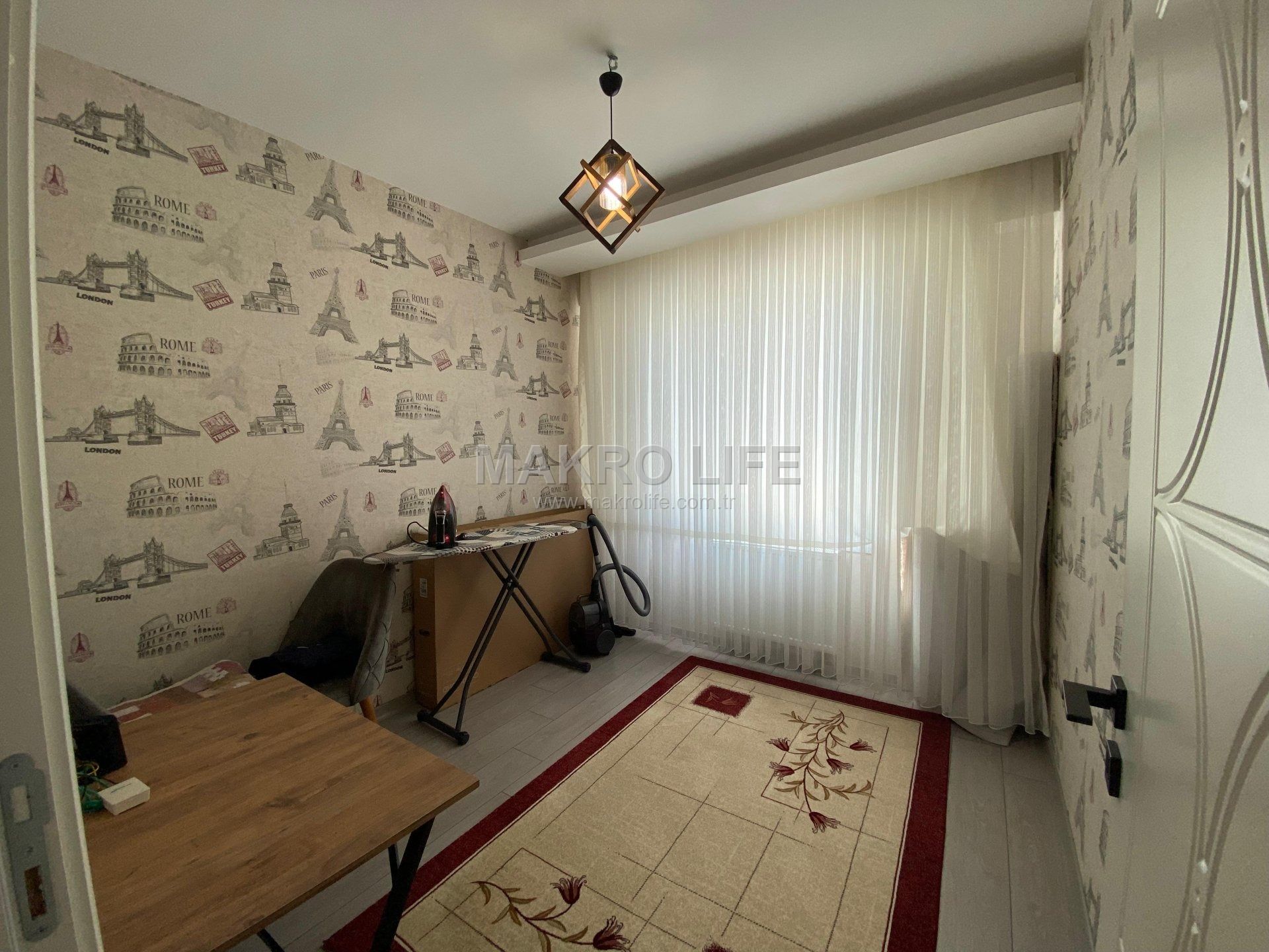 ARAM TİGRAN CADDESİNDE 2+1 SATILIK DAİRE