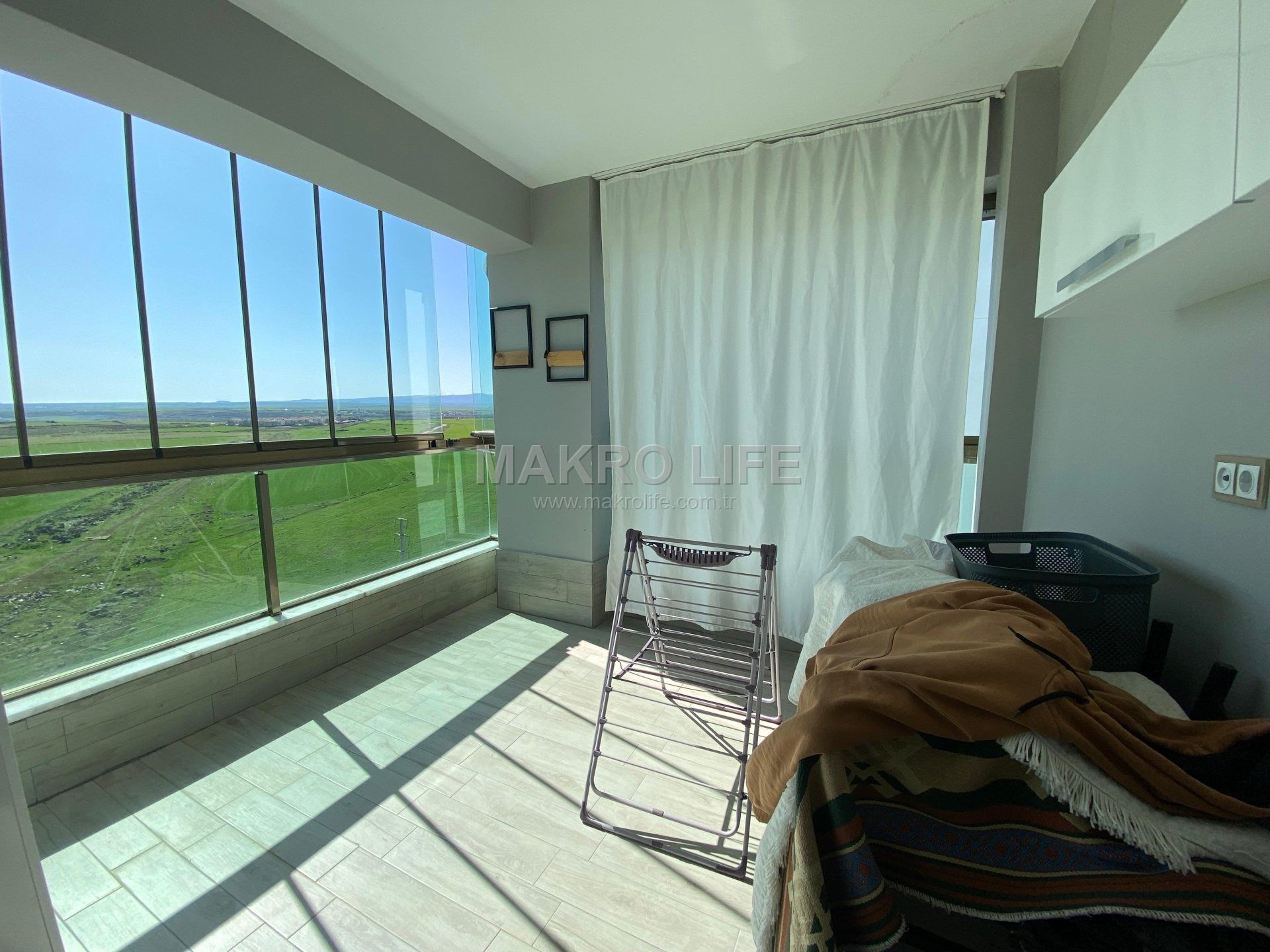 ARAM TİGRAN CADDESİNDE 2+1 SATILIK DAİRE
