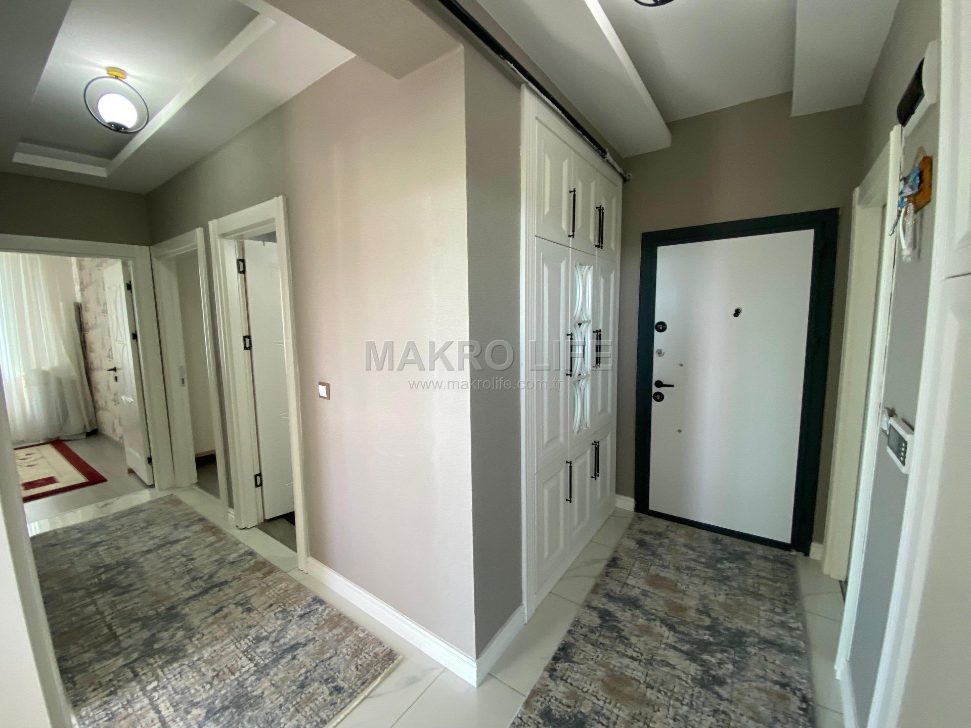 ARAM TİGRAN CADDESİNDE 2+1 SATILIK DAİRE
