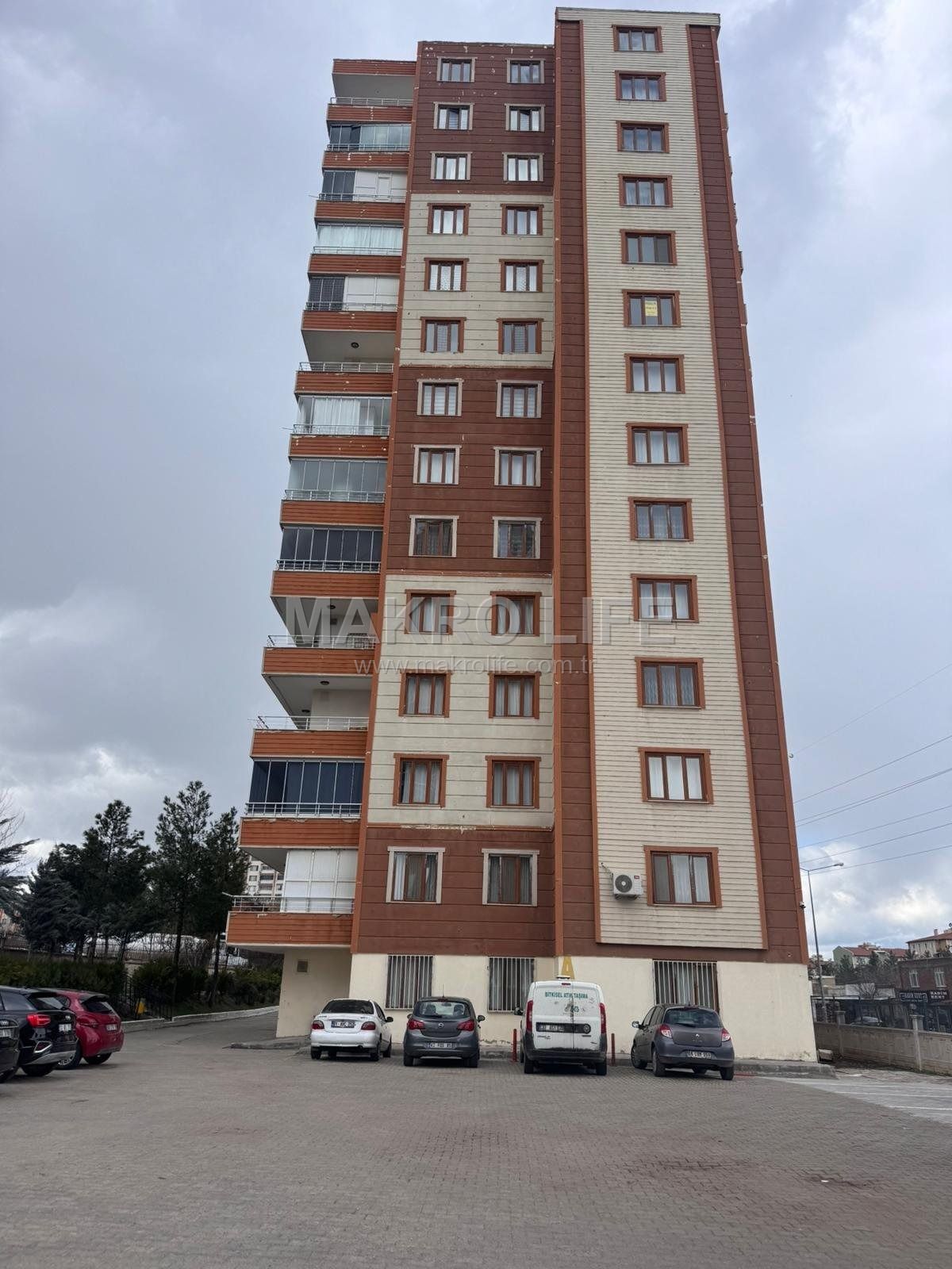SEYRANTEEP TOPLU KONUTTA SATILIK 4+1 DAİRE