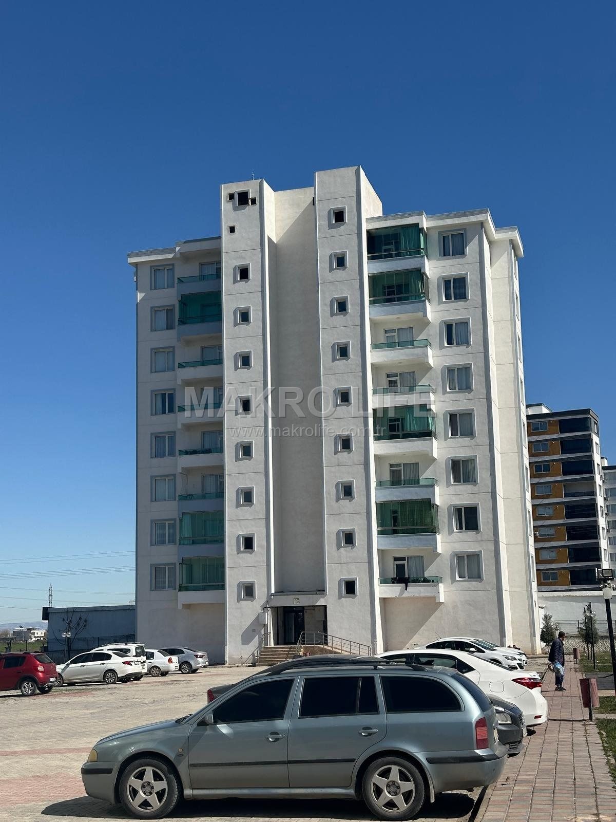 ÜÇKUYULARDA 2 BLOKLU SİTEDE SATILIK FIRSAT 2+1 DAİRE