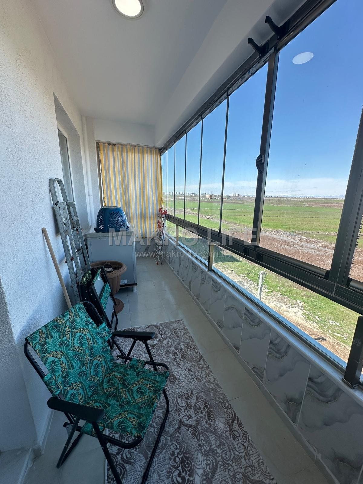 ÜÇKUYULARDA 2 BLOKLU SİTEDE SATILIK FIRSAT 2+1 DAİRE