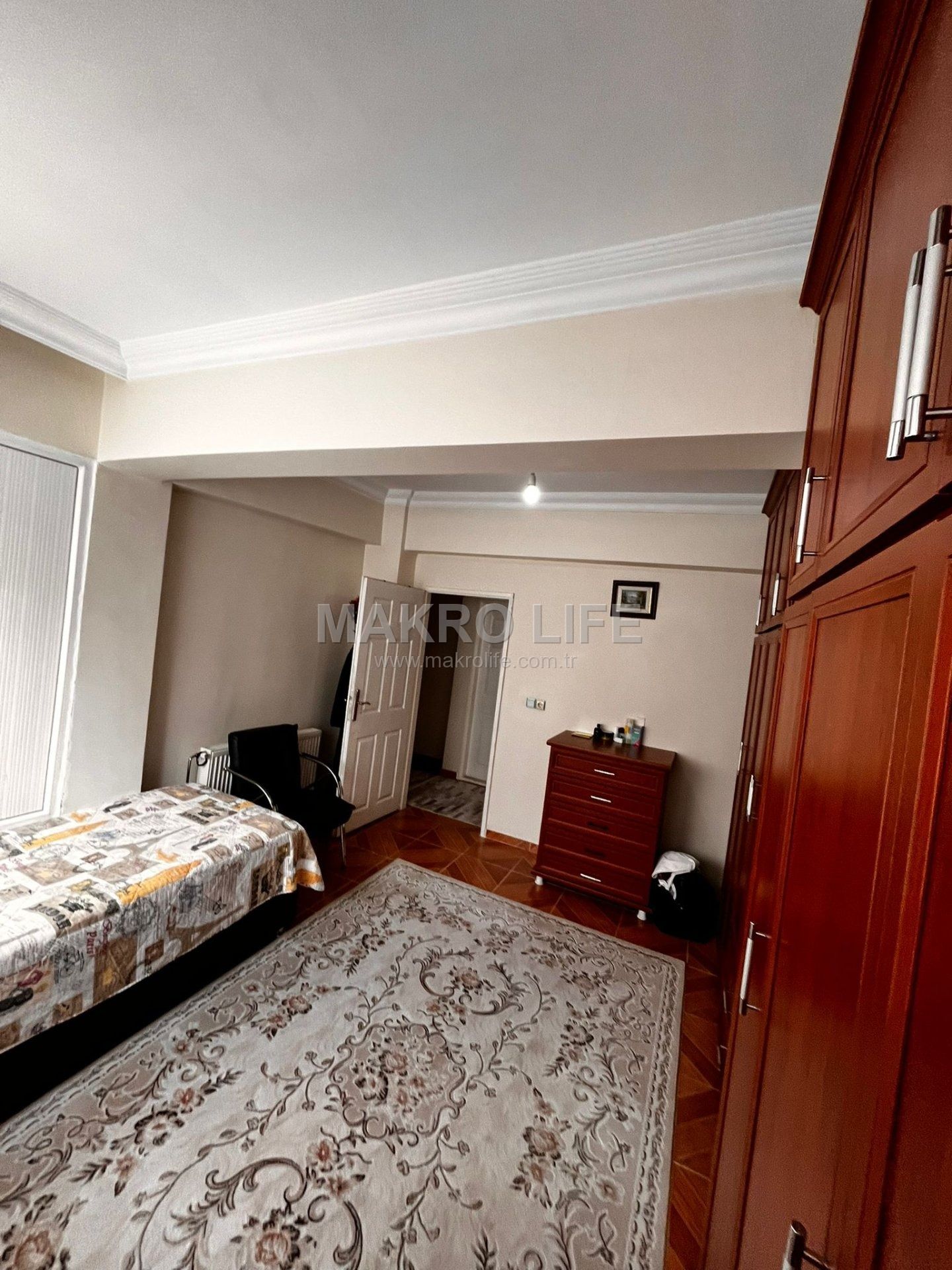 HUZUR EVLERİNDE 2+1 KAT MÜTKİYETLİ HASARSIZ ARA KAT SATILIK DAİRE