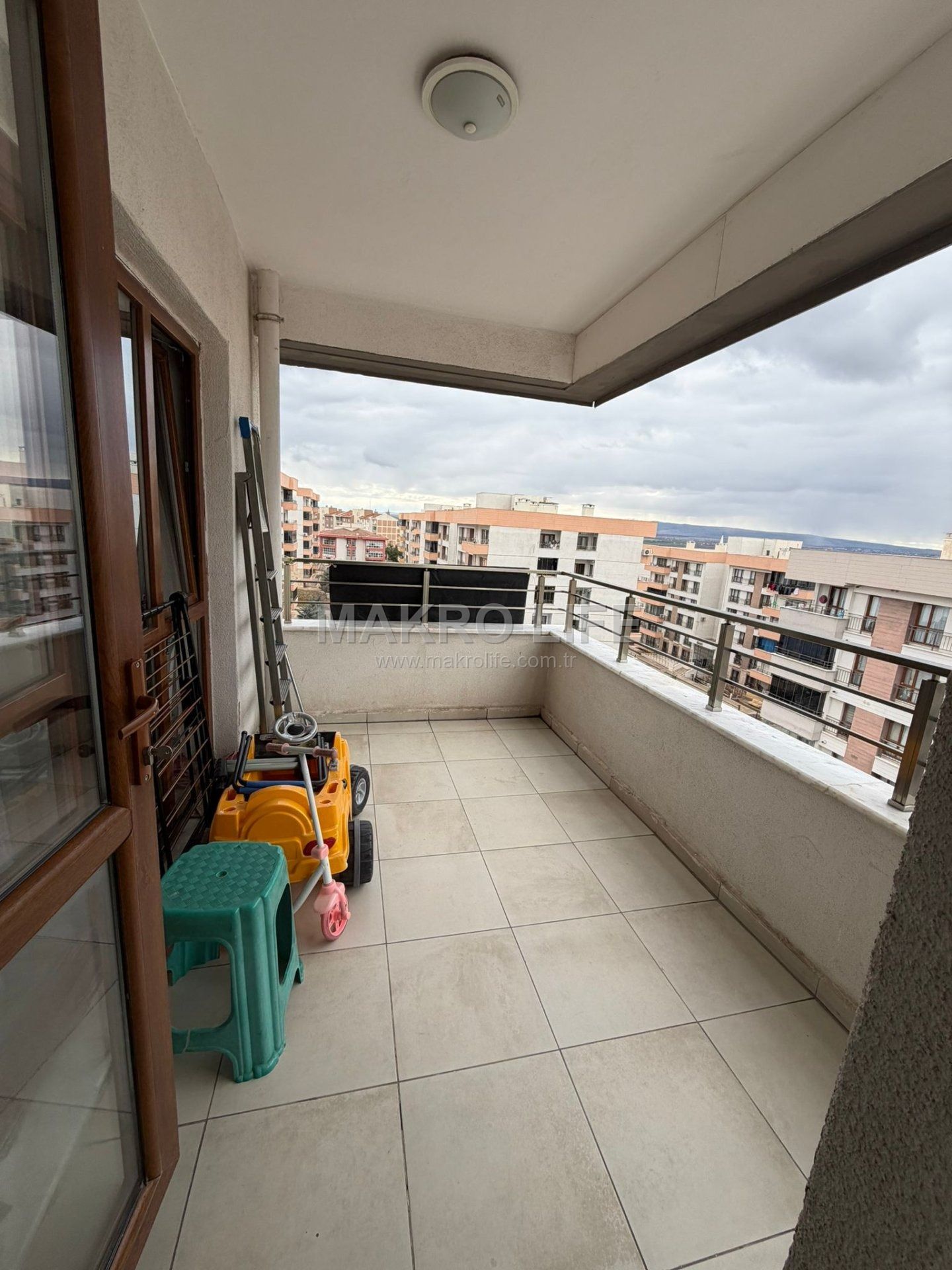 ŞEHİR HASTANESİ ARKASI 2+1 SATILIK DAİRE