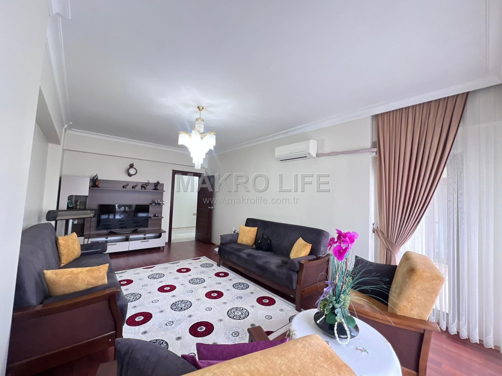 SATILIK ESKİ MİGROS YANI 4+1 UYGUN FİYATLI DAİRE