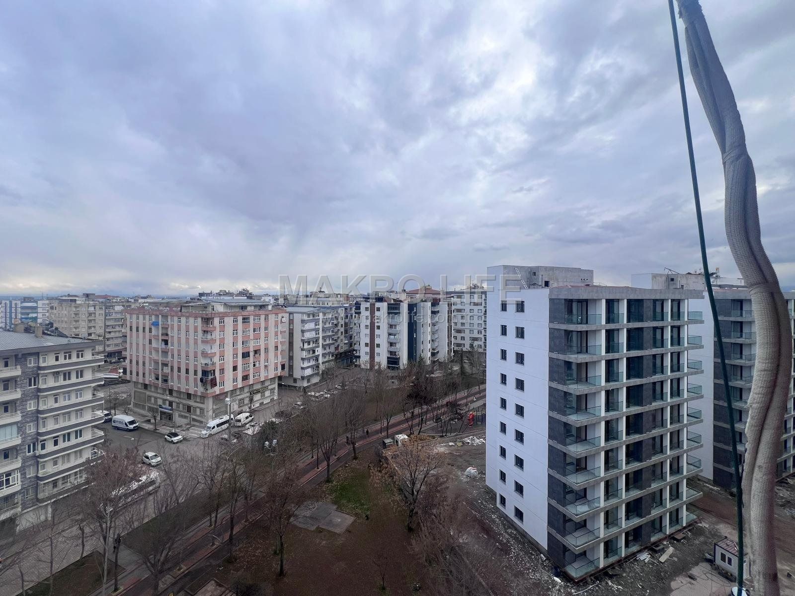 SATILIK ESKİ MİGROS YANI 4+1 UYGUN FİYATLI DAİRE